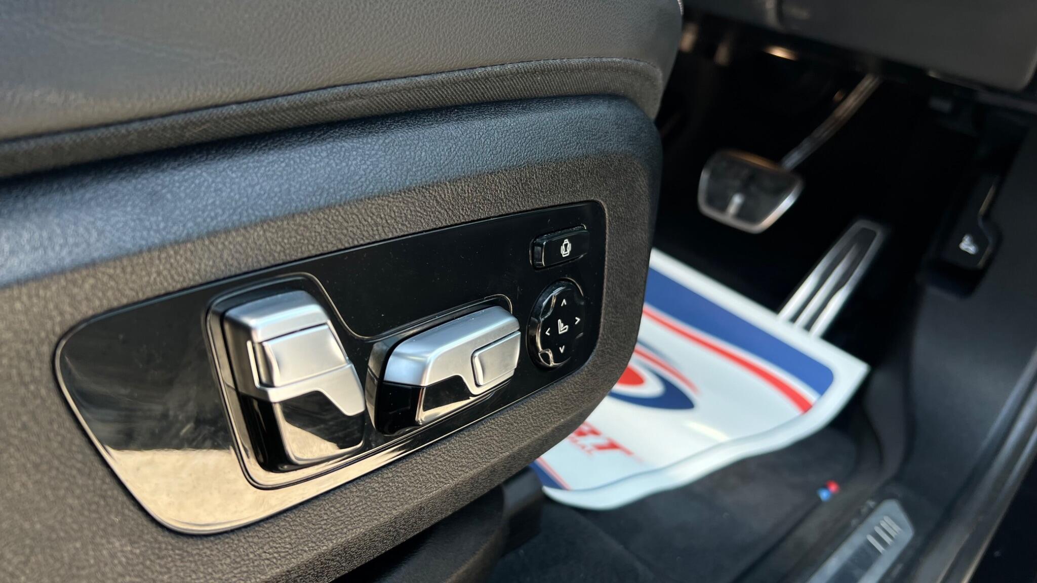 BMW X6 view 14