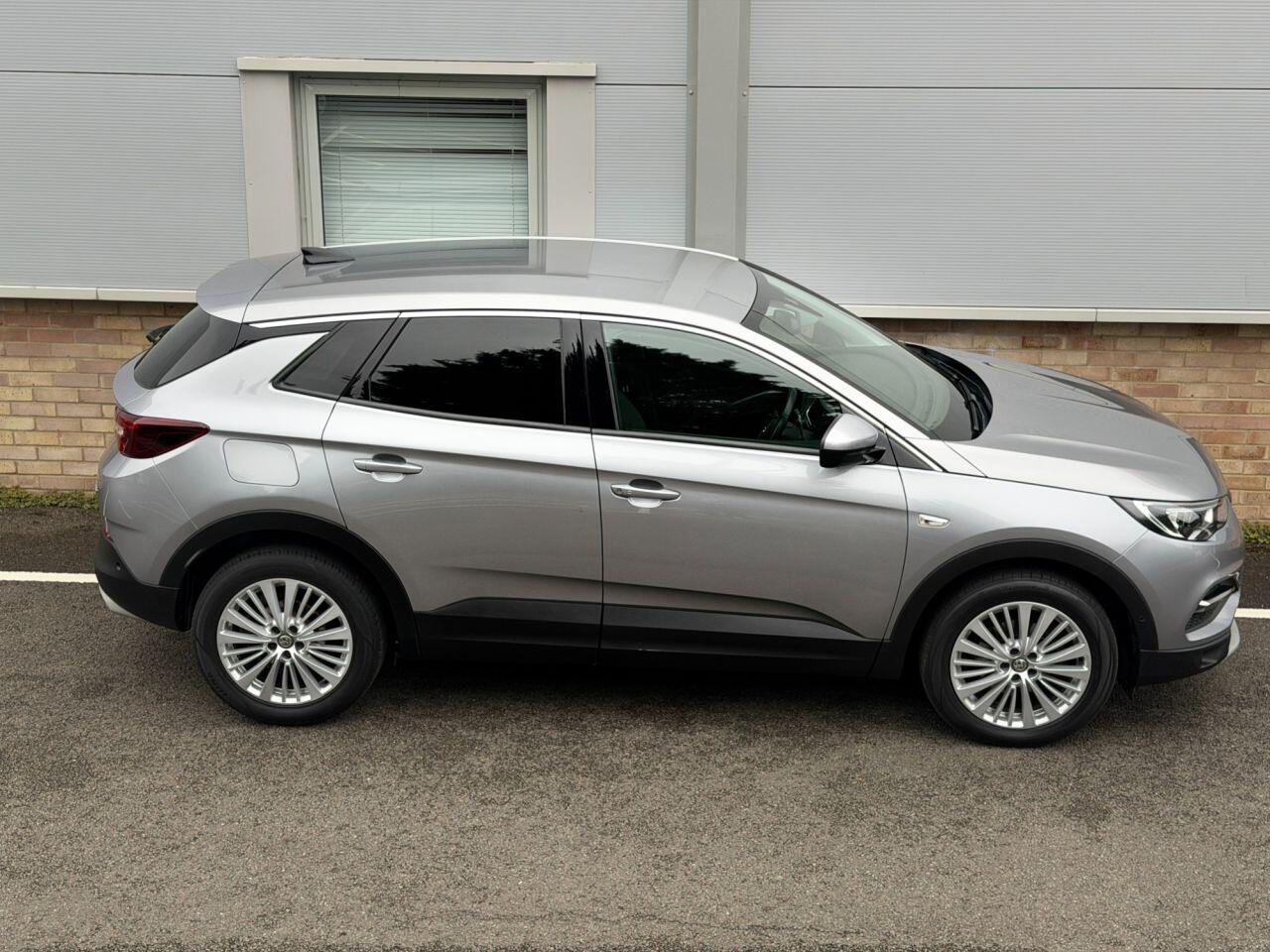 Vauxhall Grandland X view 15