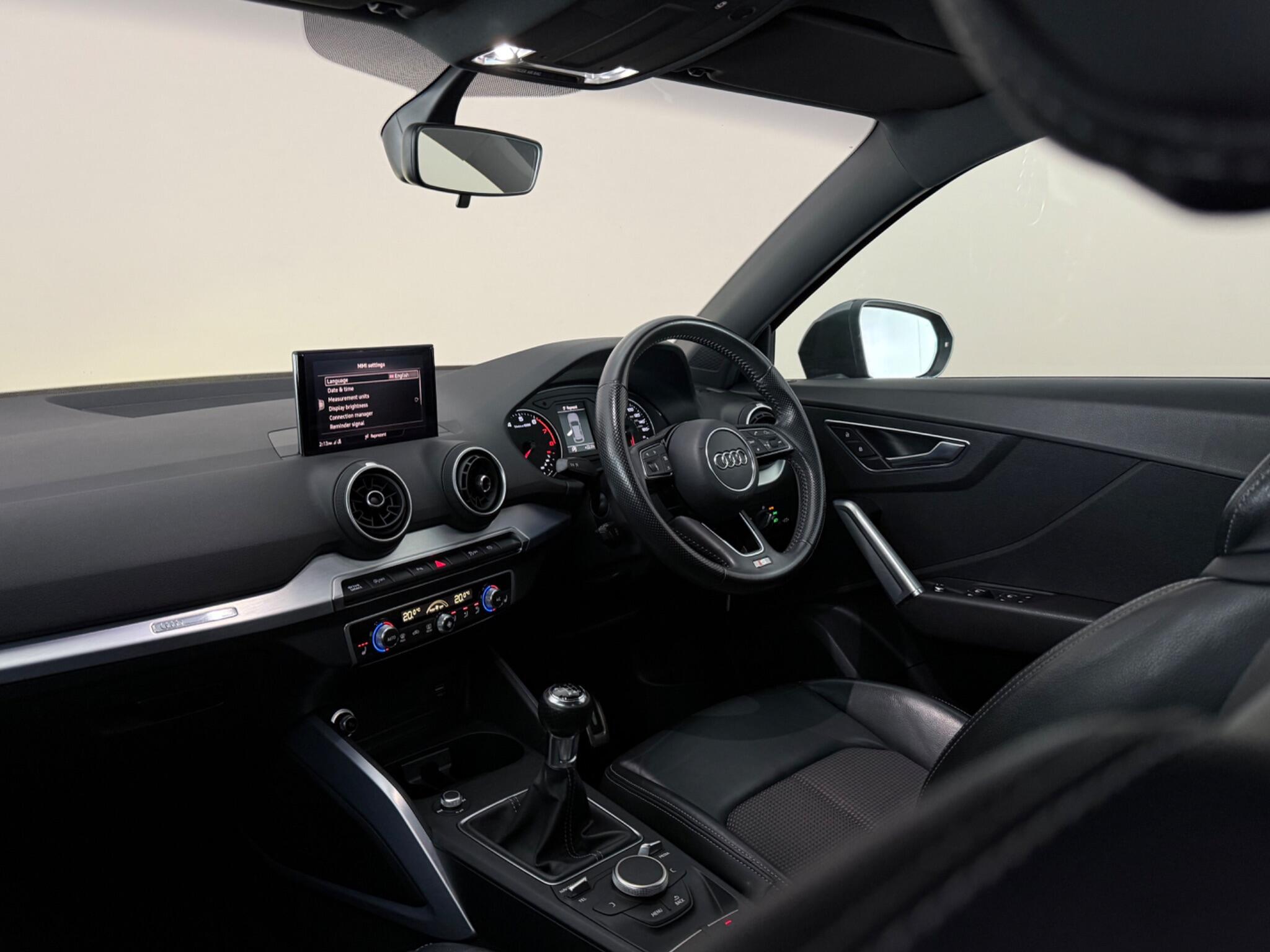 Audi Q2 view 4