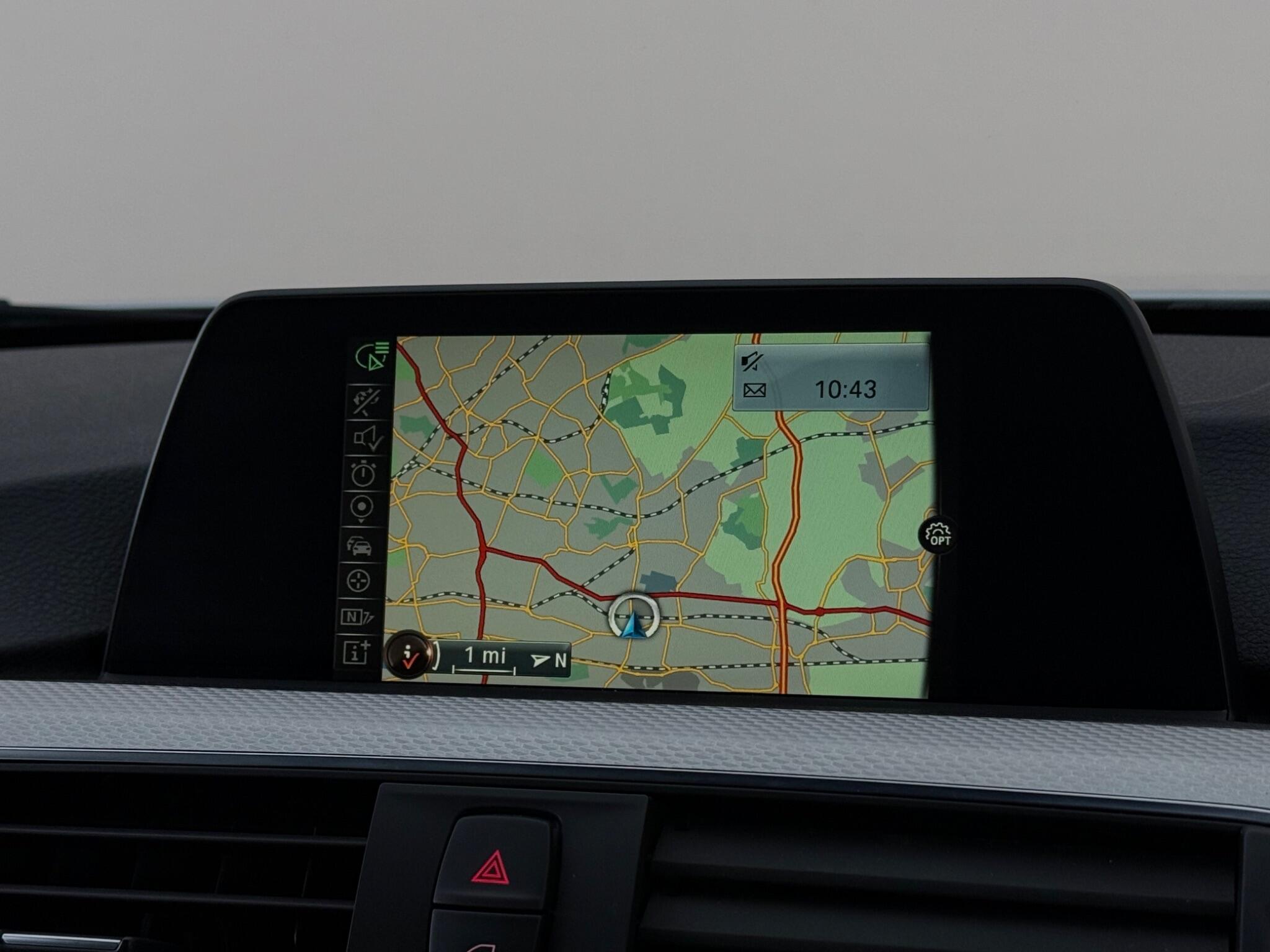 BMW 3 Series view 28