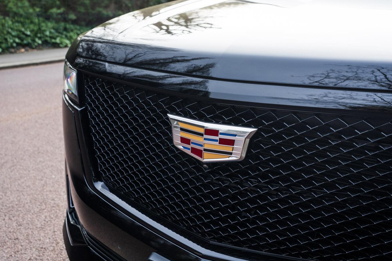Cadillac Escalade view 10