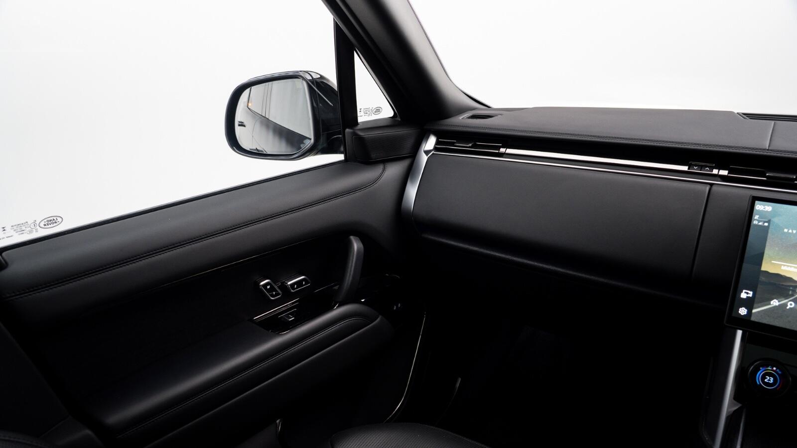 Land Rover Range Rover view 36