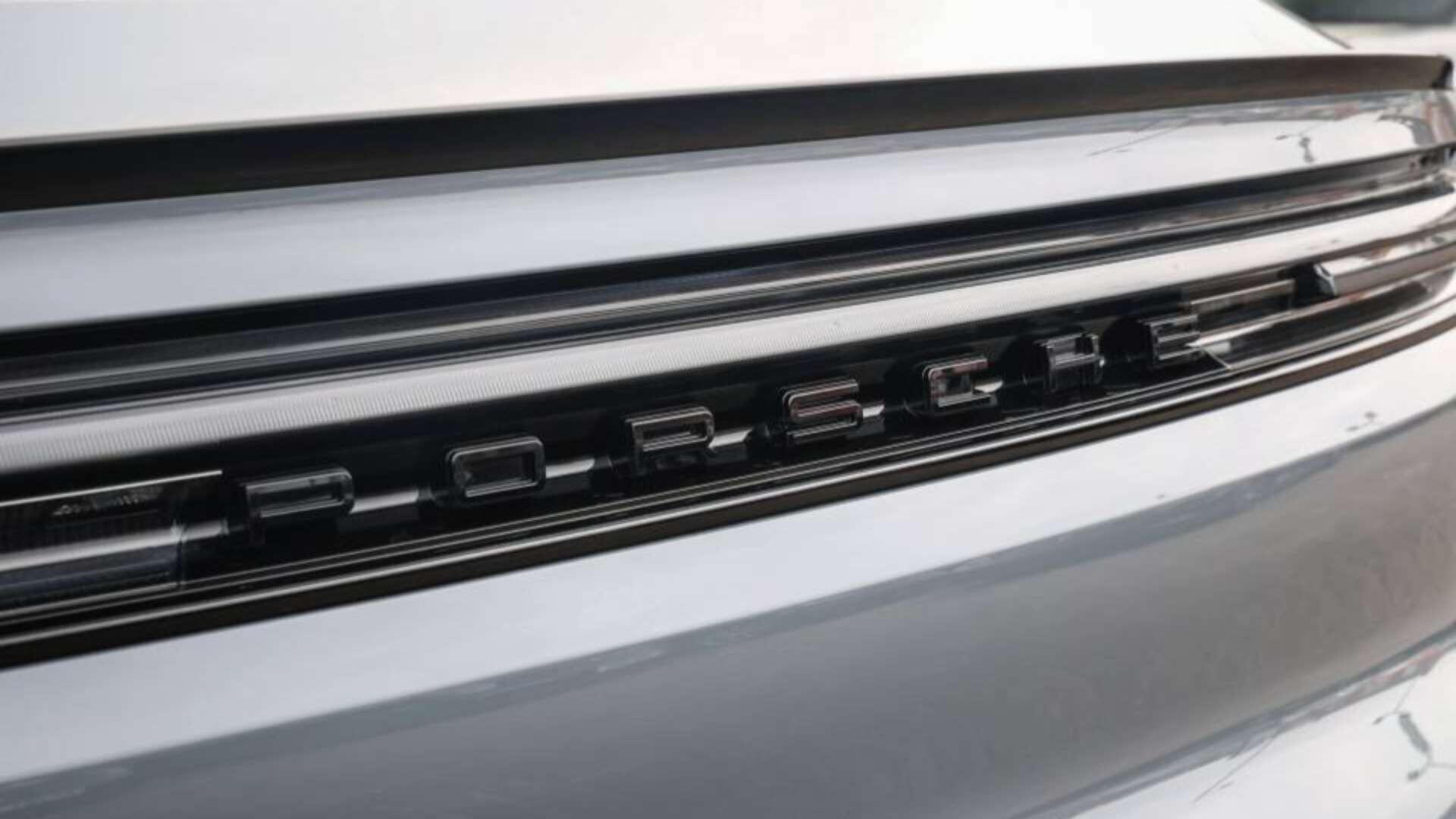 Porsche Cayenne view 10