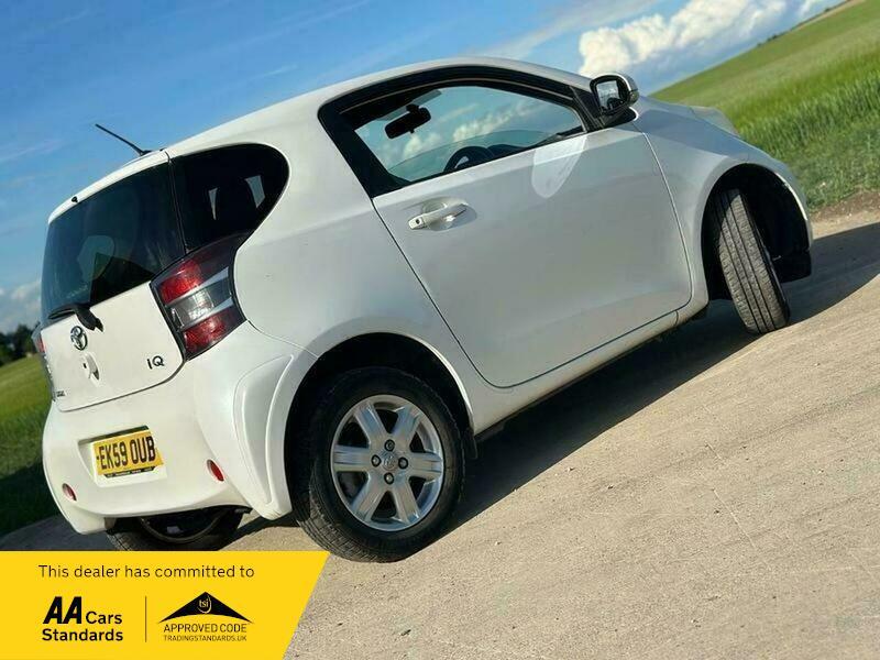 2009 Toyota iQ image 16