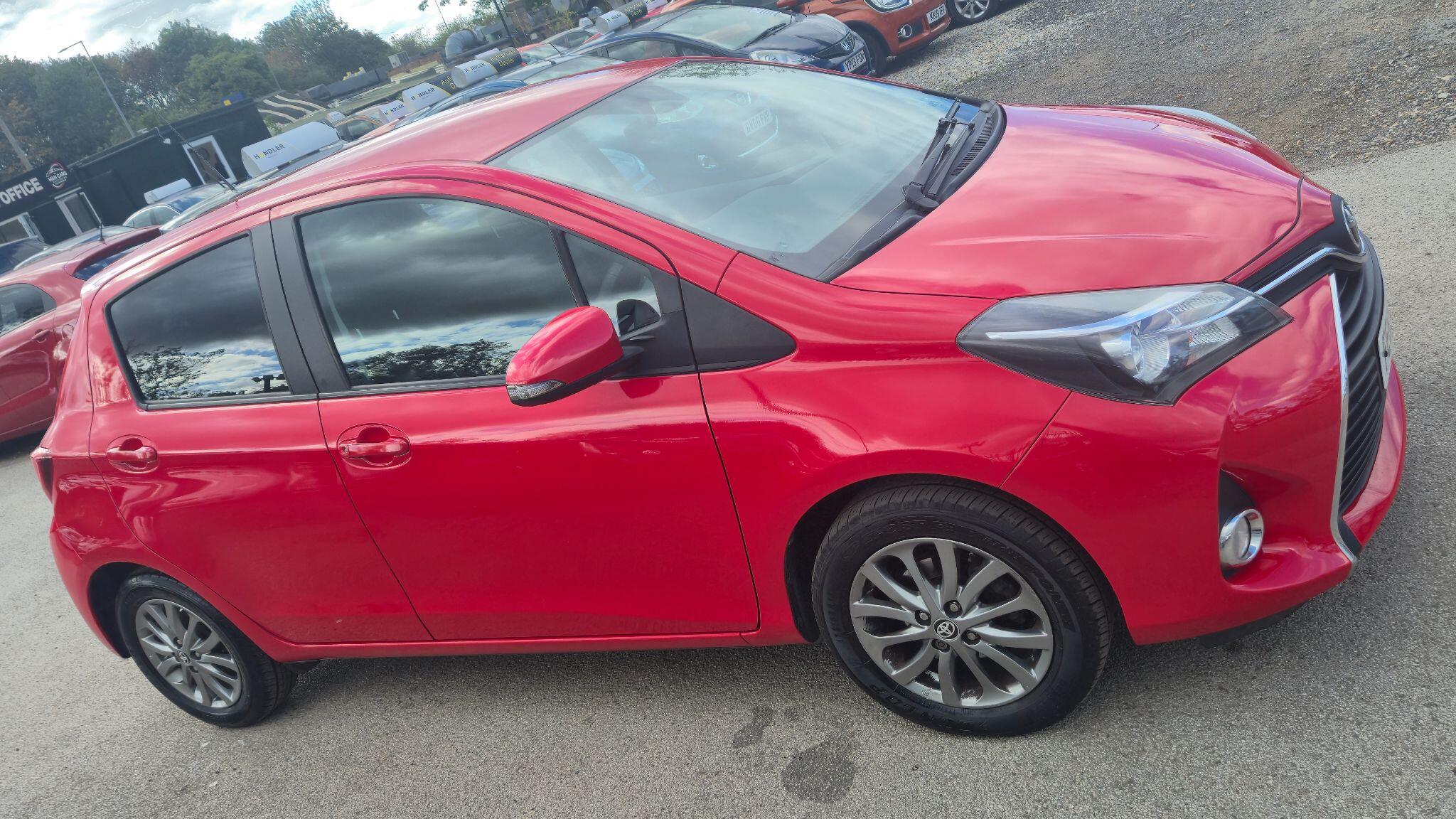 Toyota Yaris view 5