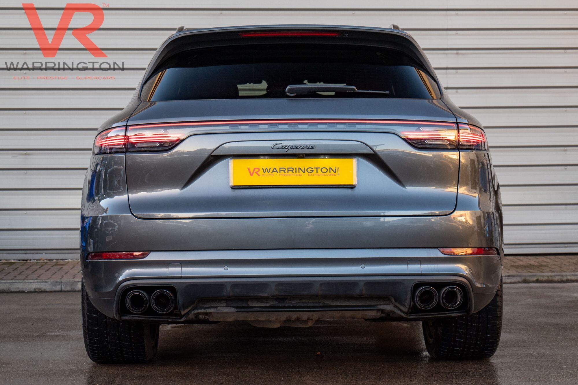 Porsche Cayenne view 16