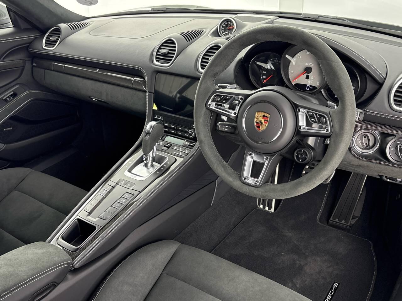 Porsche Cayman view 5