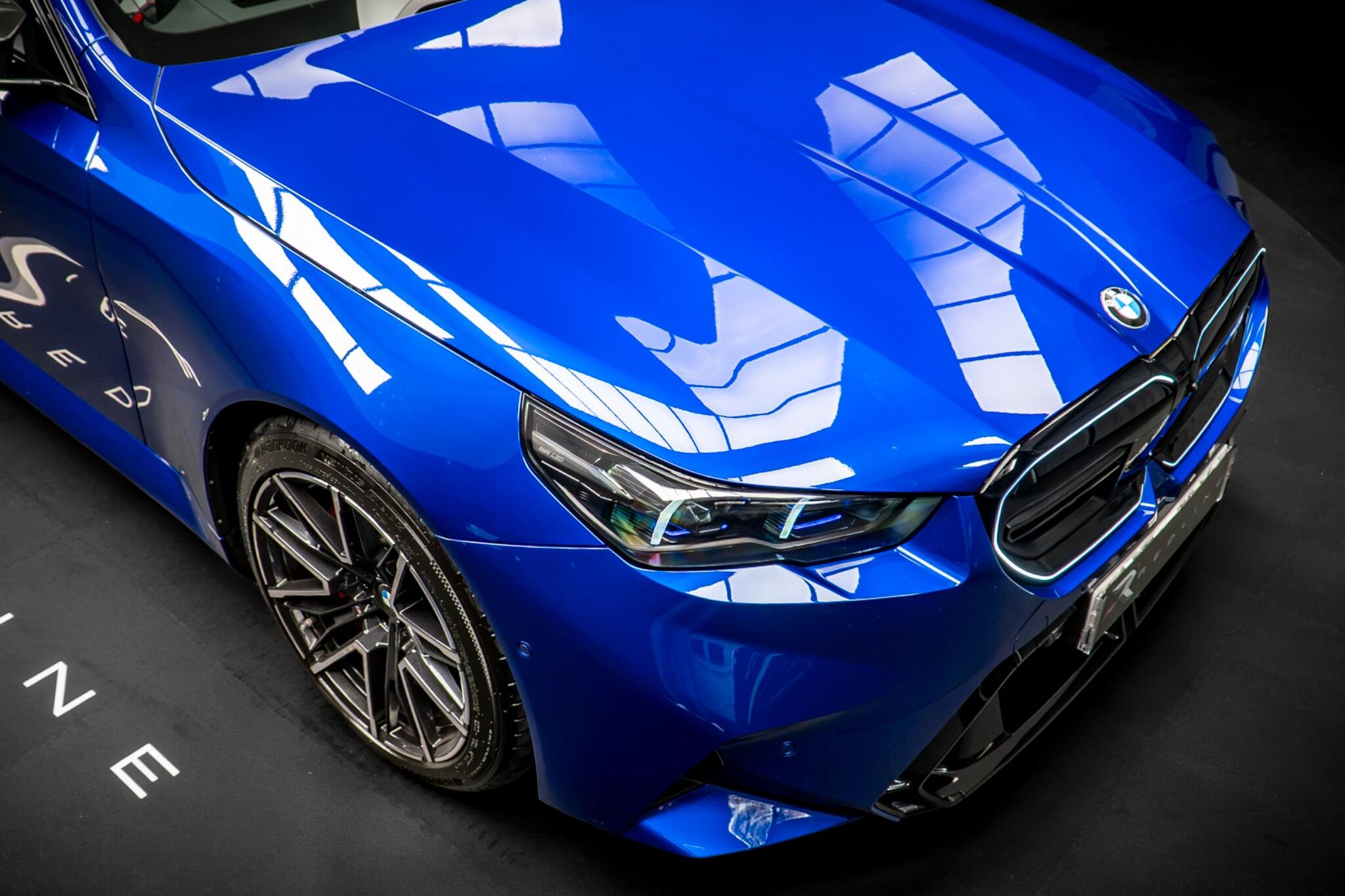 BMW M5 view 11