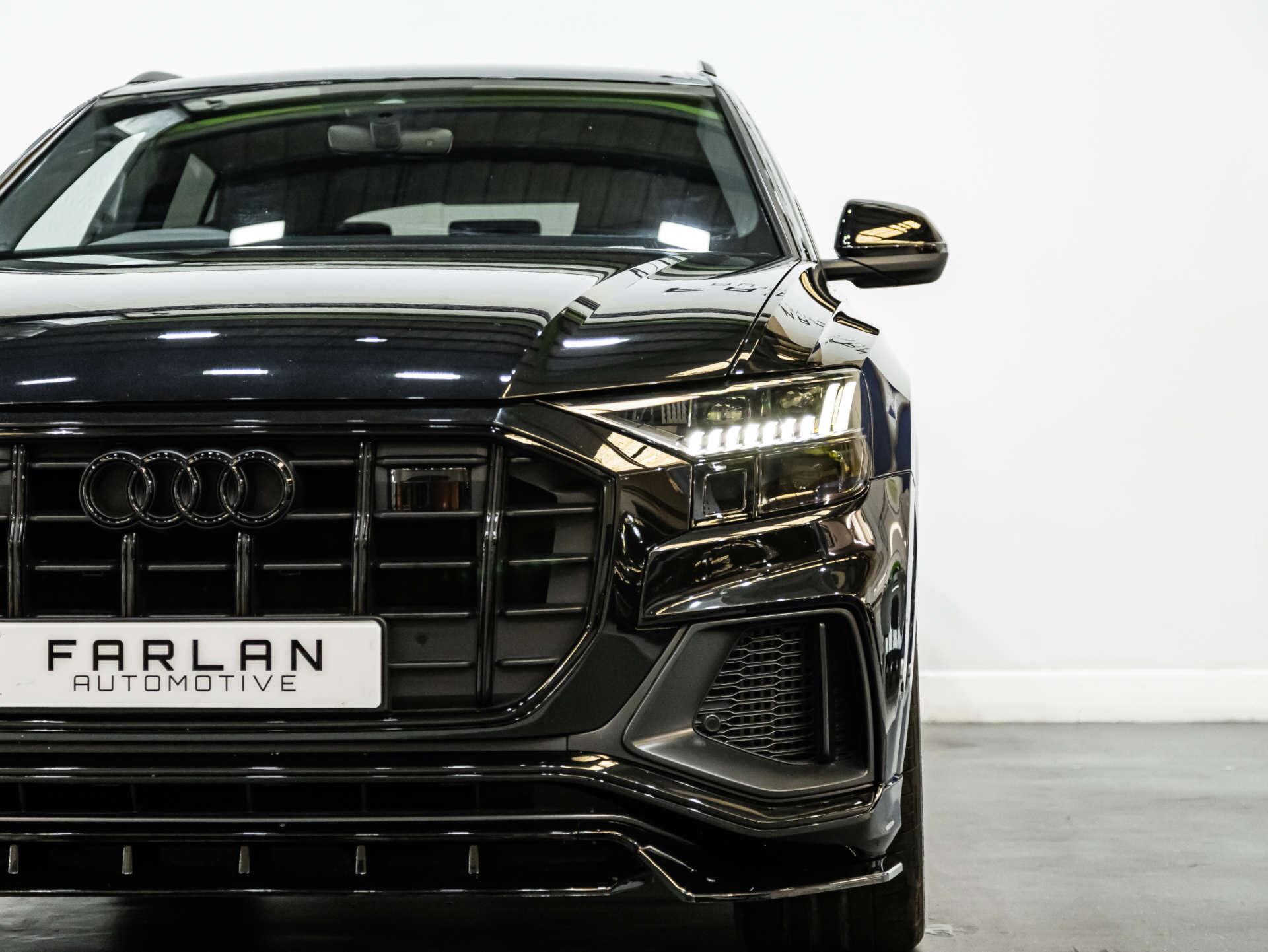 Audi SQ8 view 16