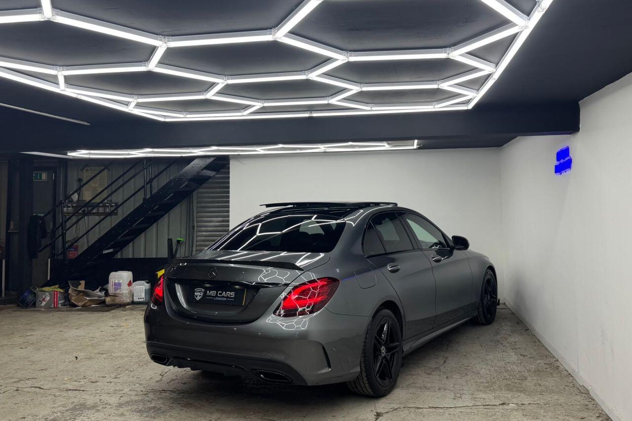 Mercedes-Benz C-Class view 40