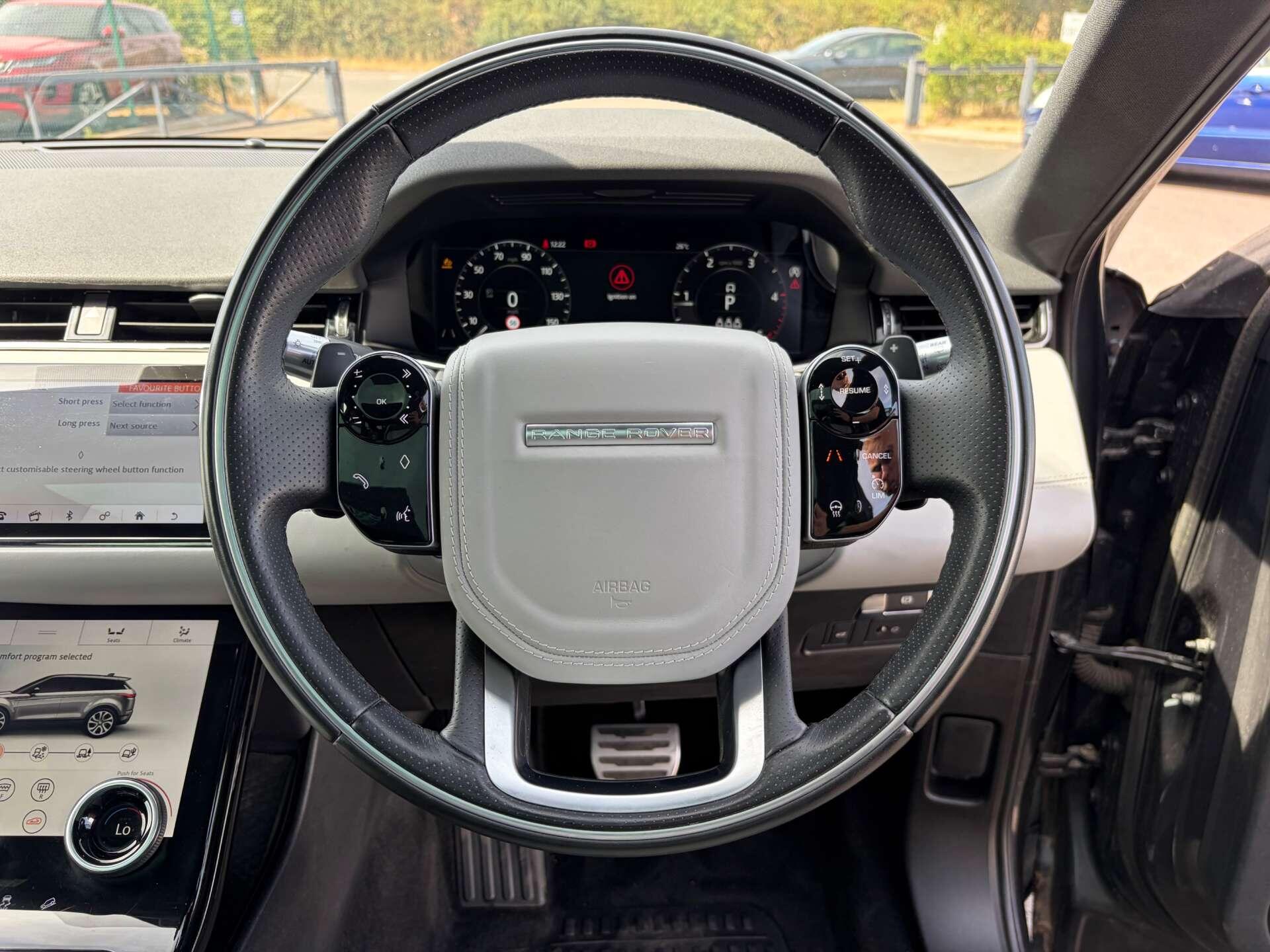 Land Rover Range Rover Evoque view 39