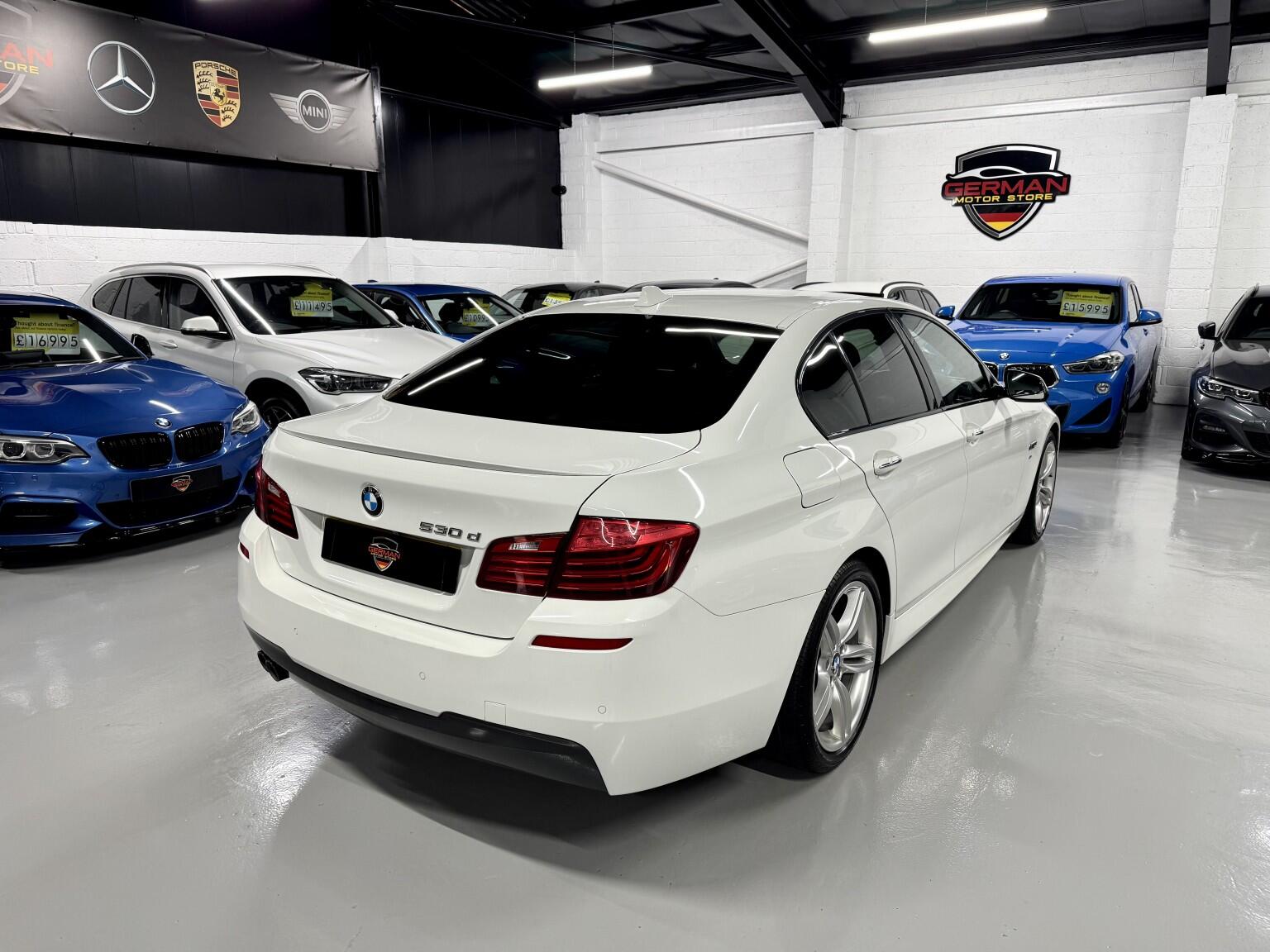 BMW 5 Series view 5
