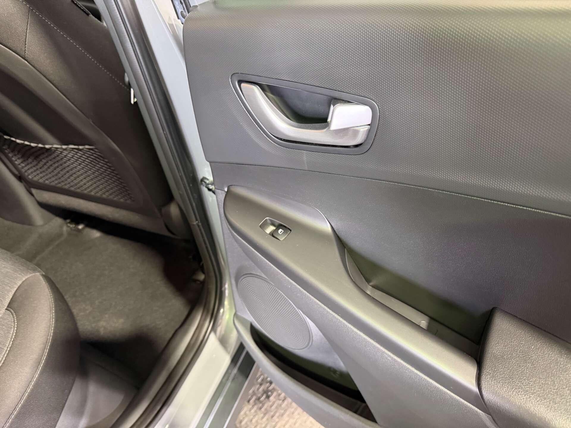 Hyundai Kona view 48