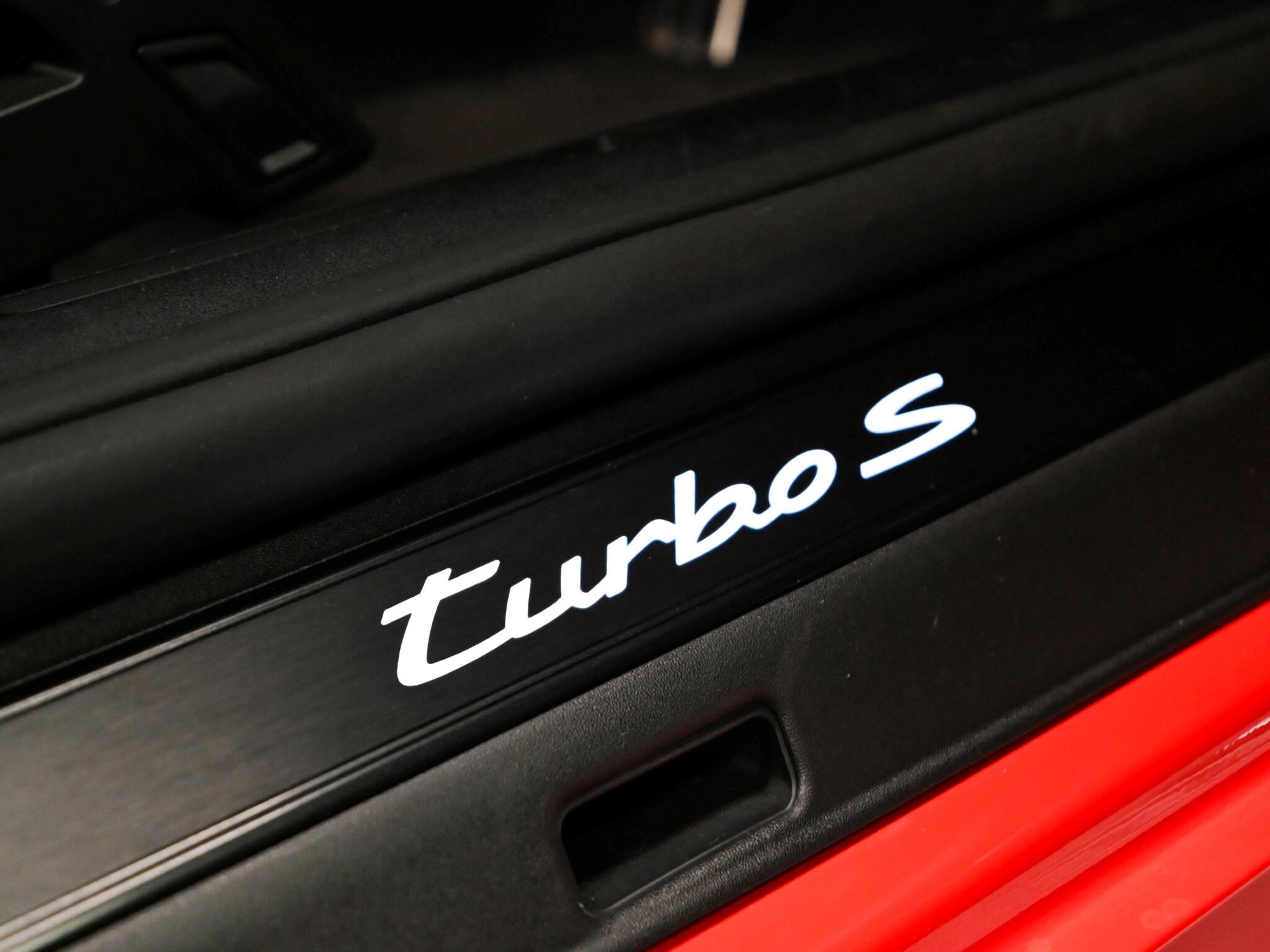 Porsche 911 view 43