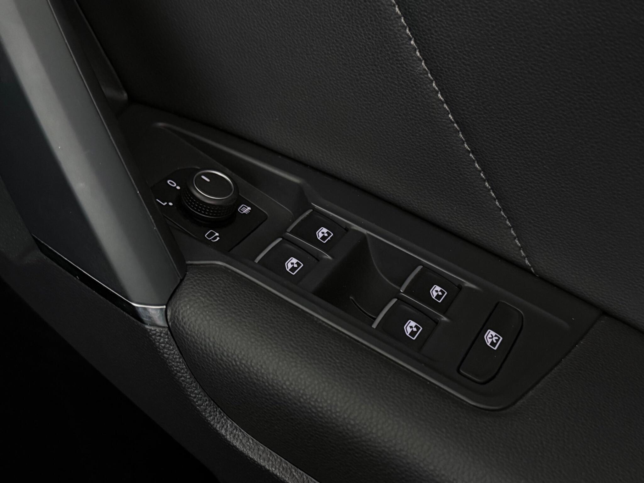 Volkswagen Tiguan Allspace view 19