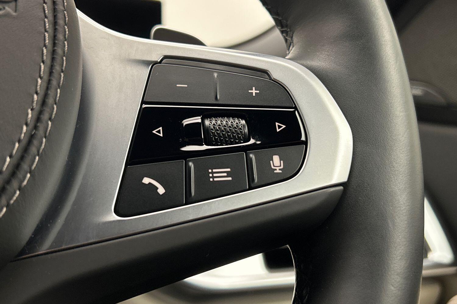 BMW X6 view 19