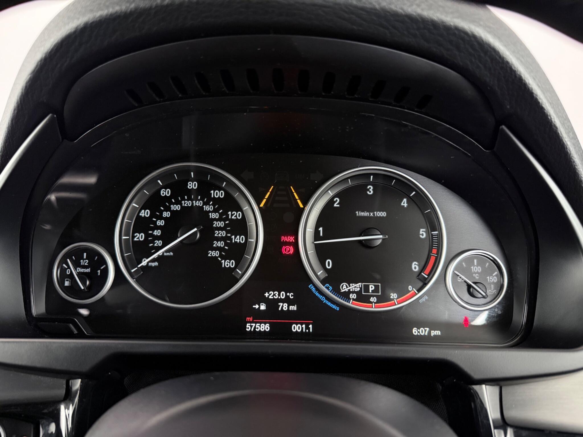 BMW X5 view 13