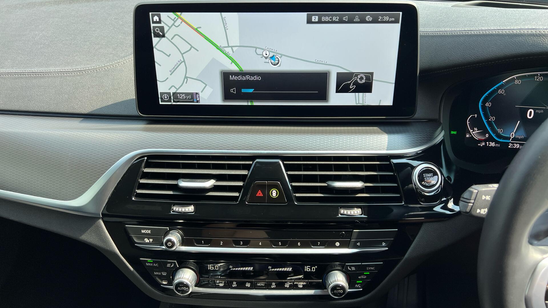 BMW 5 Series view 8