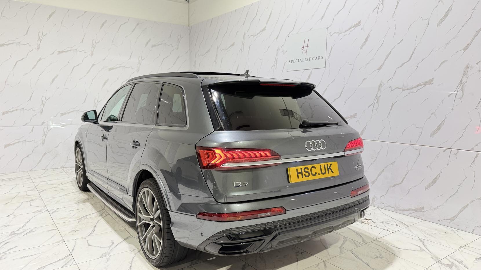 Audi Q7 view 61