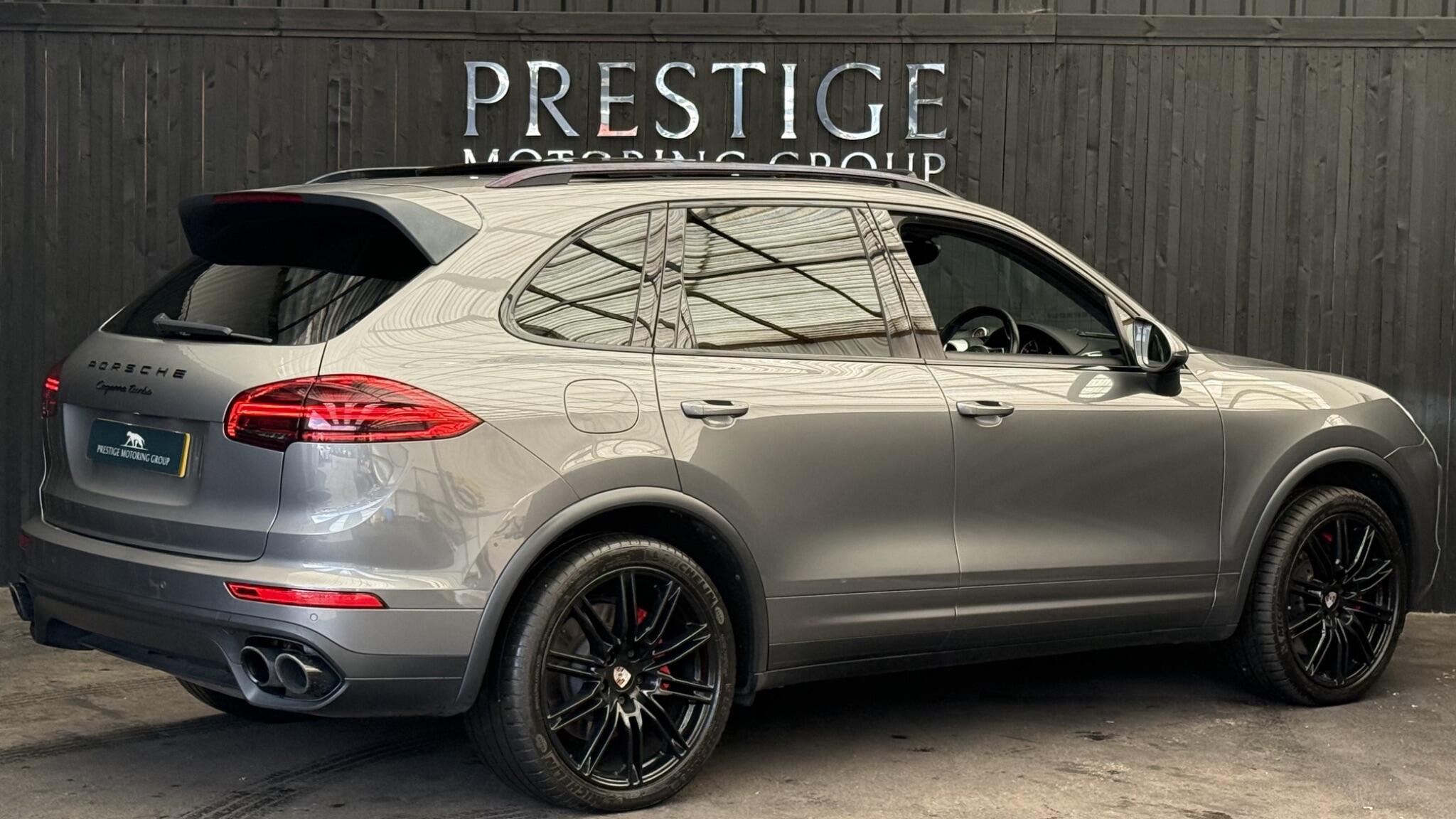 Porsche Cayenne view 13