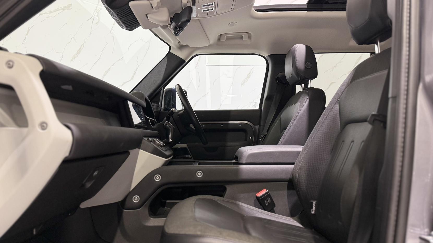 Land Rover Defender view 7