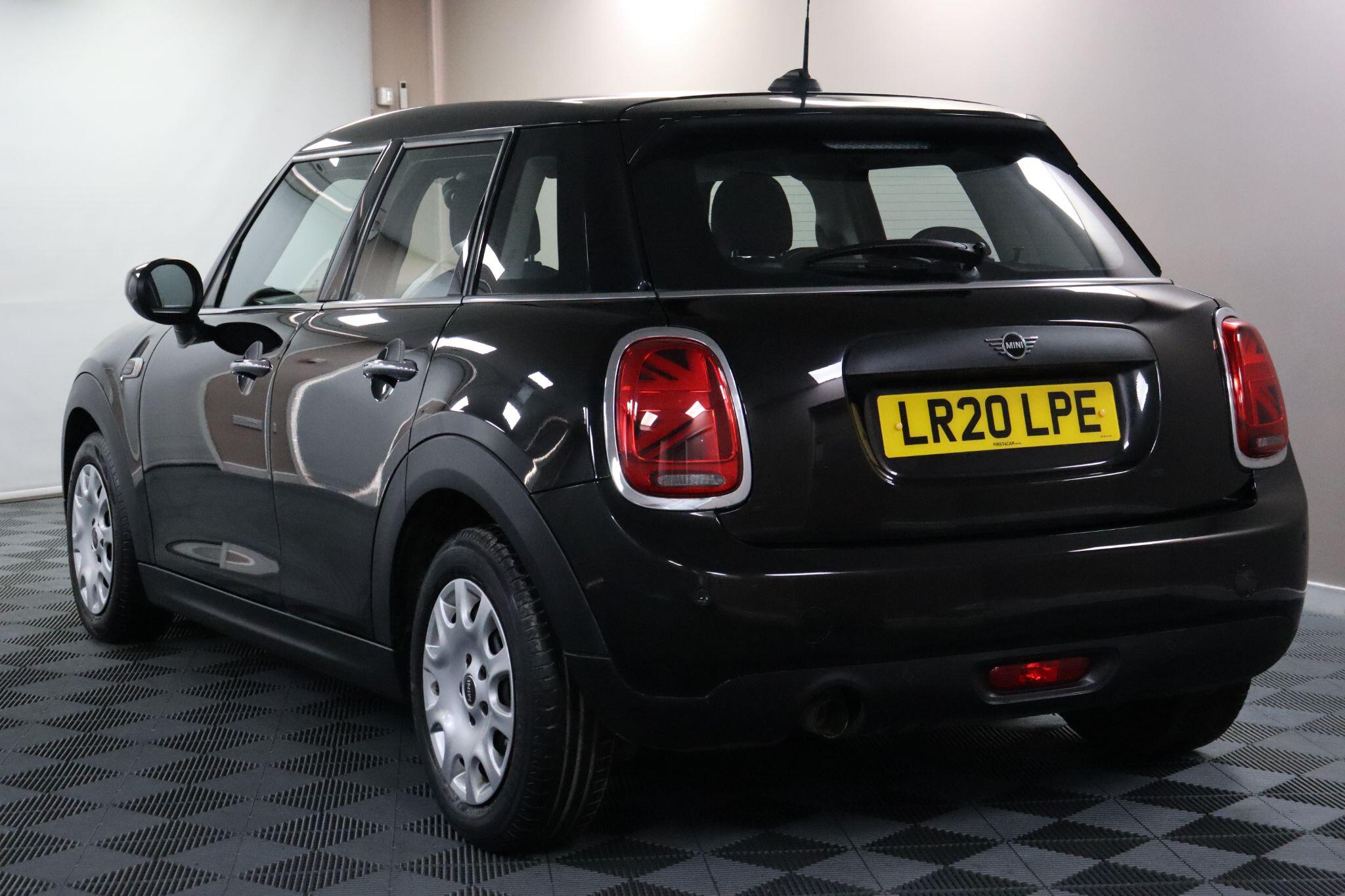 Mini Hatch view 10