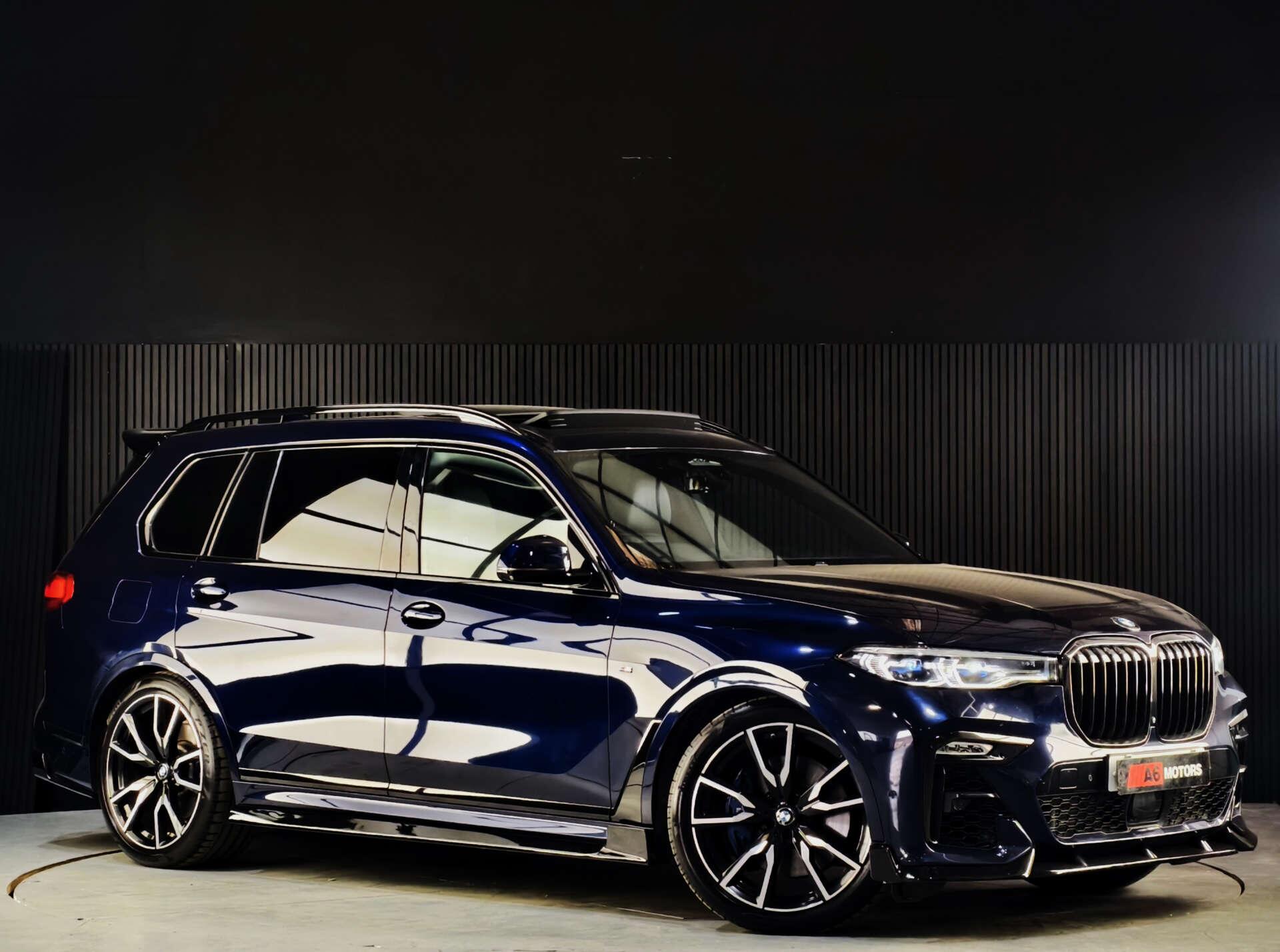 BMW X7 view 7