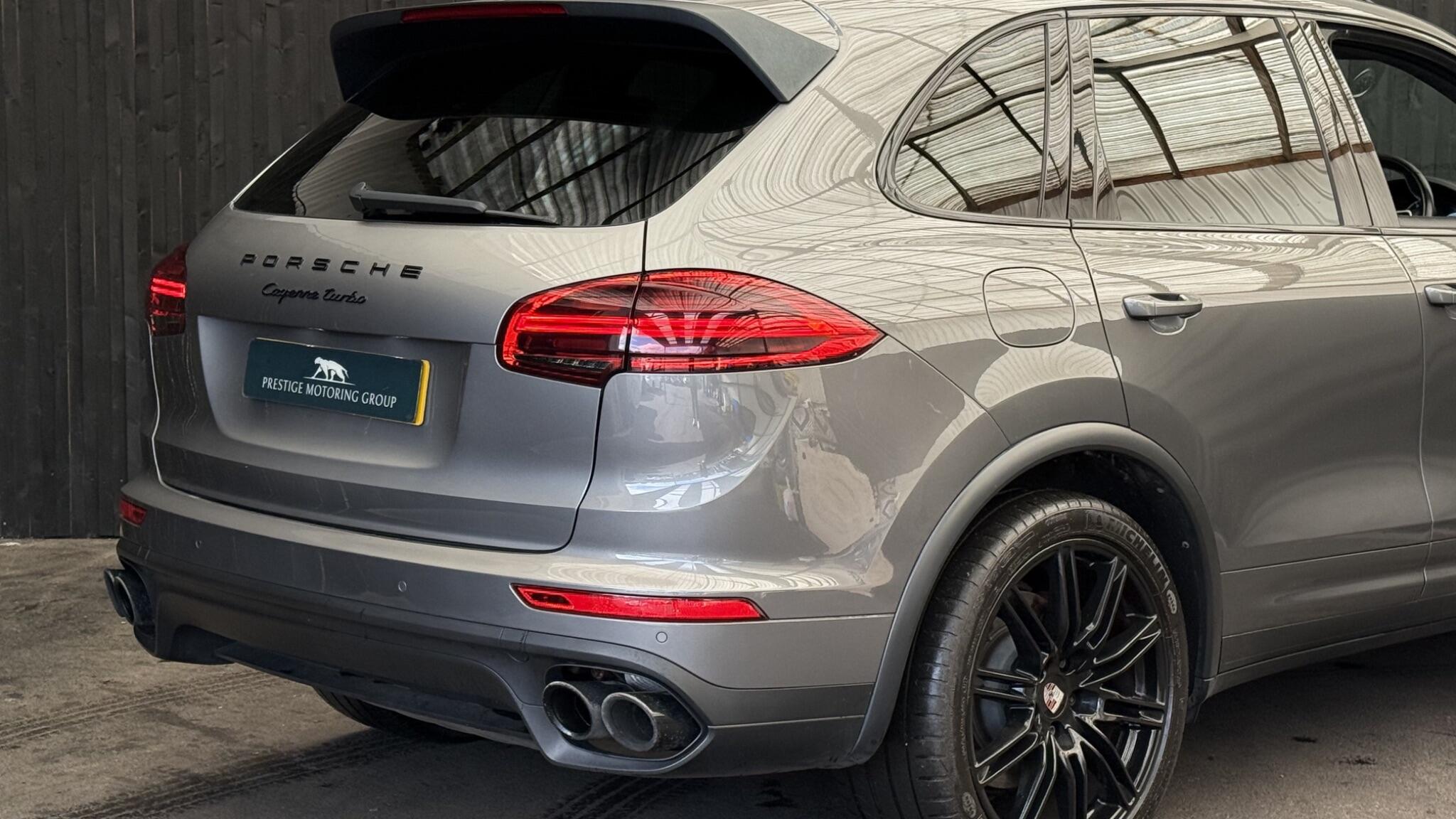 Porsche Cayenne view 14