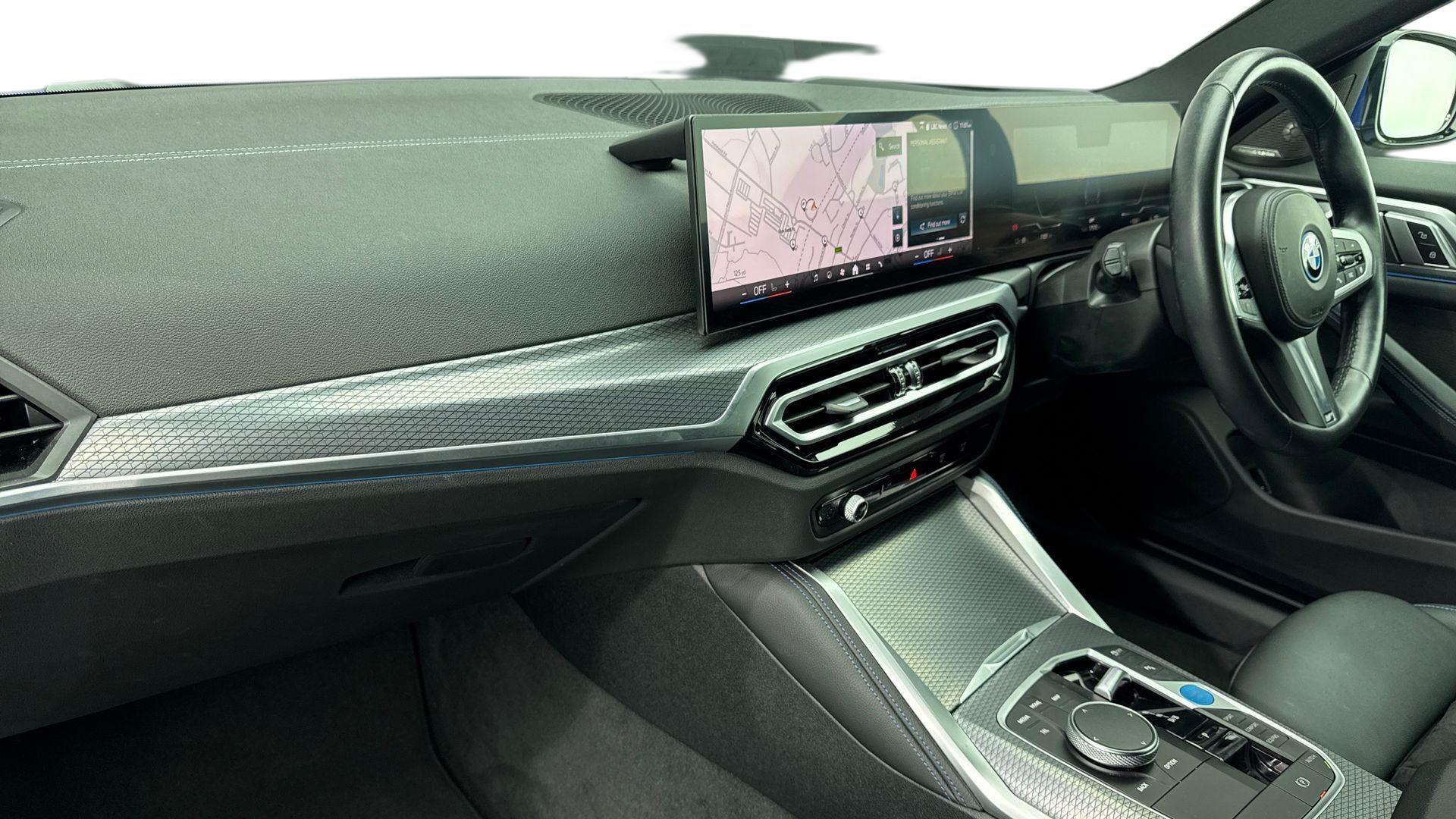 BMW i4 view 7