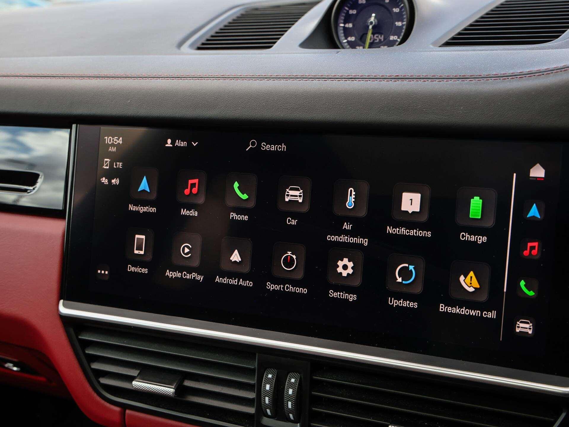 Porsche Cayenne view 23