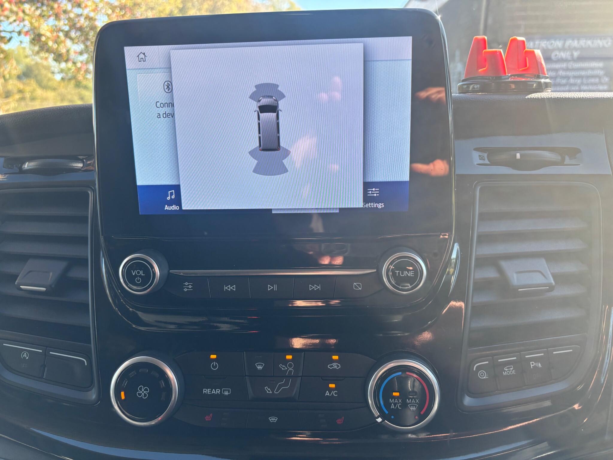 Ford Tourneo Custom view 12