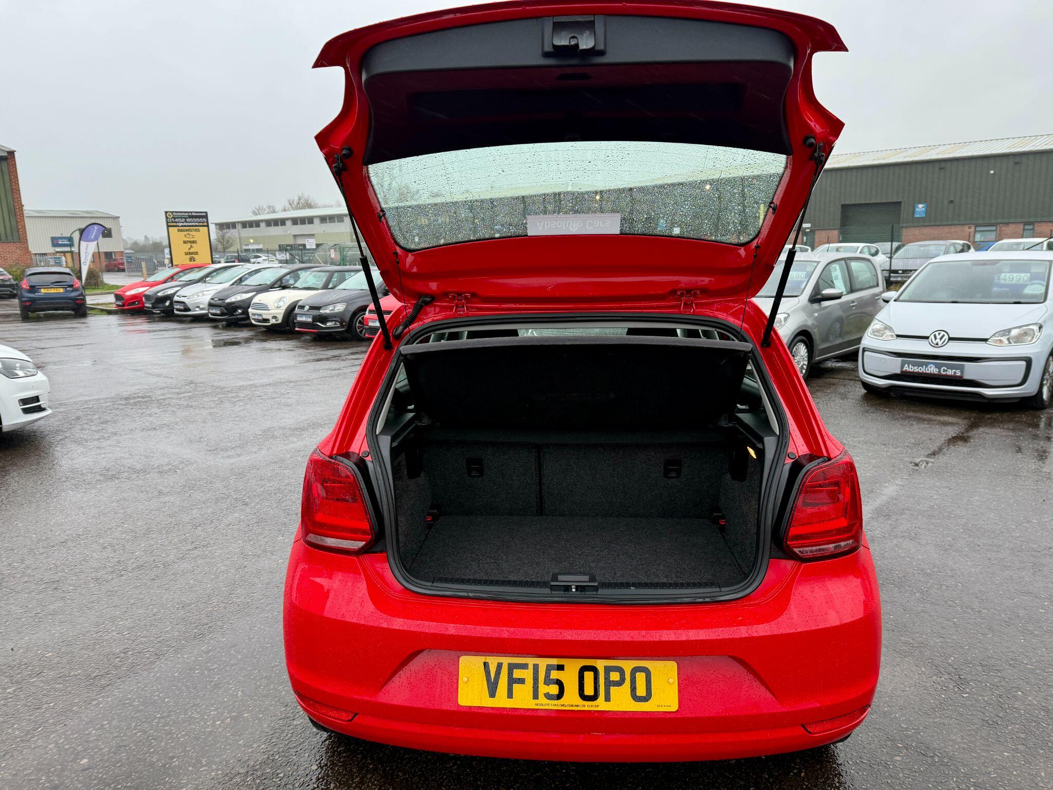 2015 Volkswagen Polo image 13