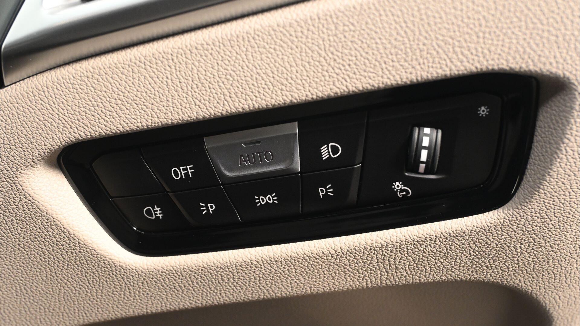 BMW 3 Series view 25