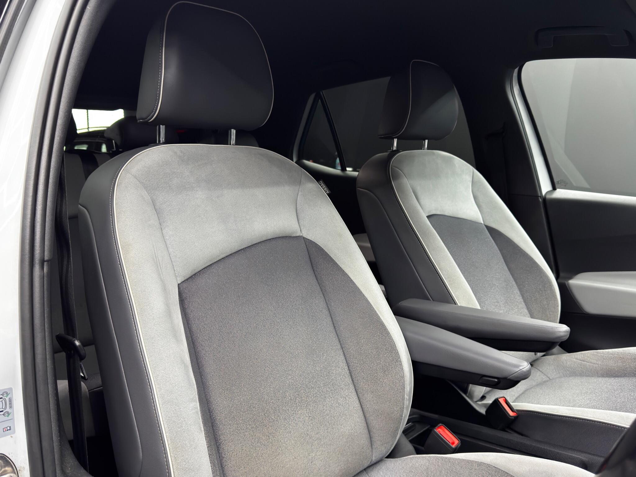 Volkswagen Id.3 view 12