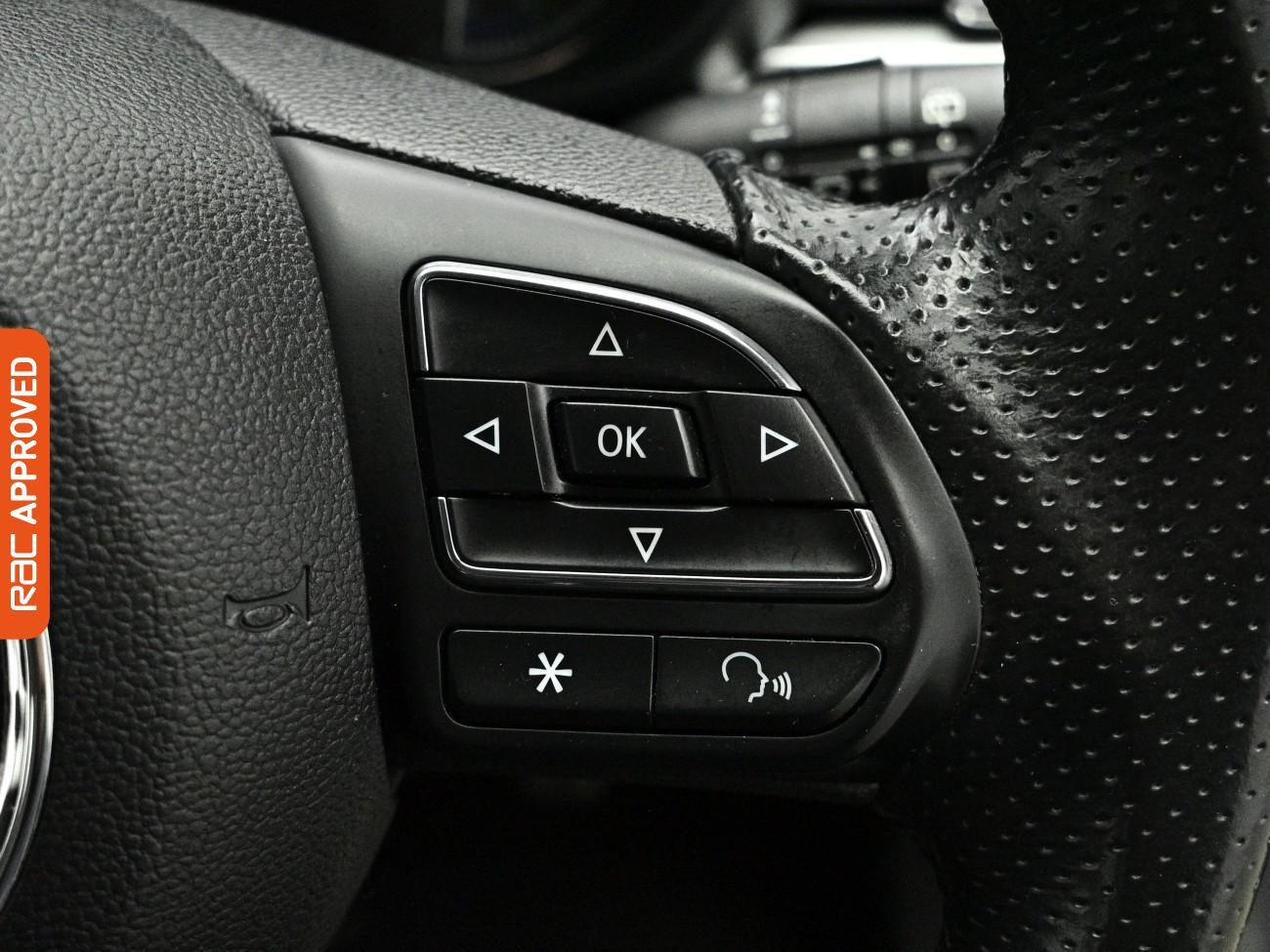 MG MG5 view 23