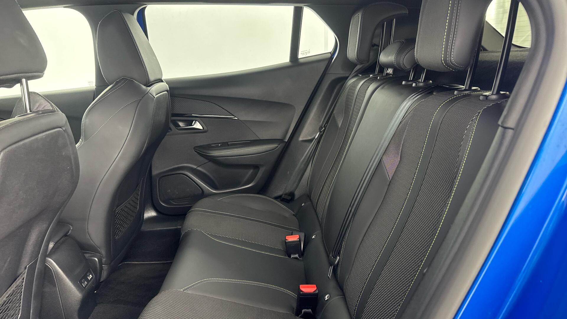 Peugeot 2008 view 14