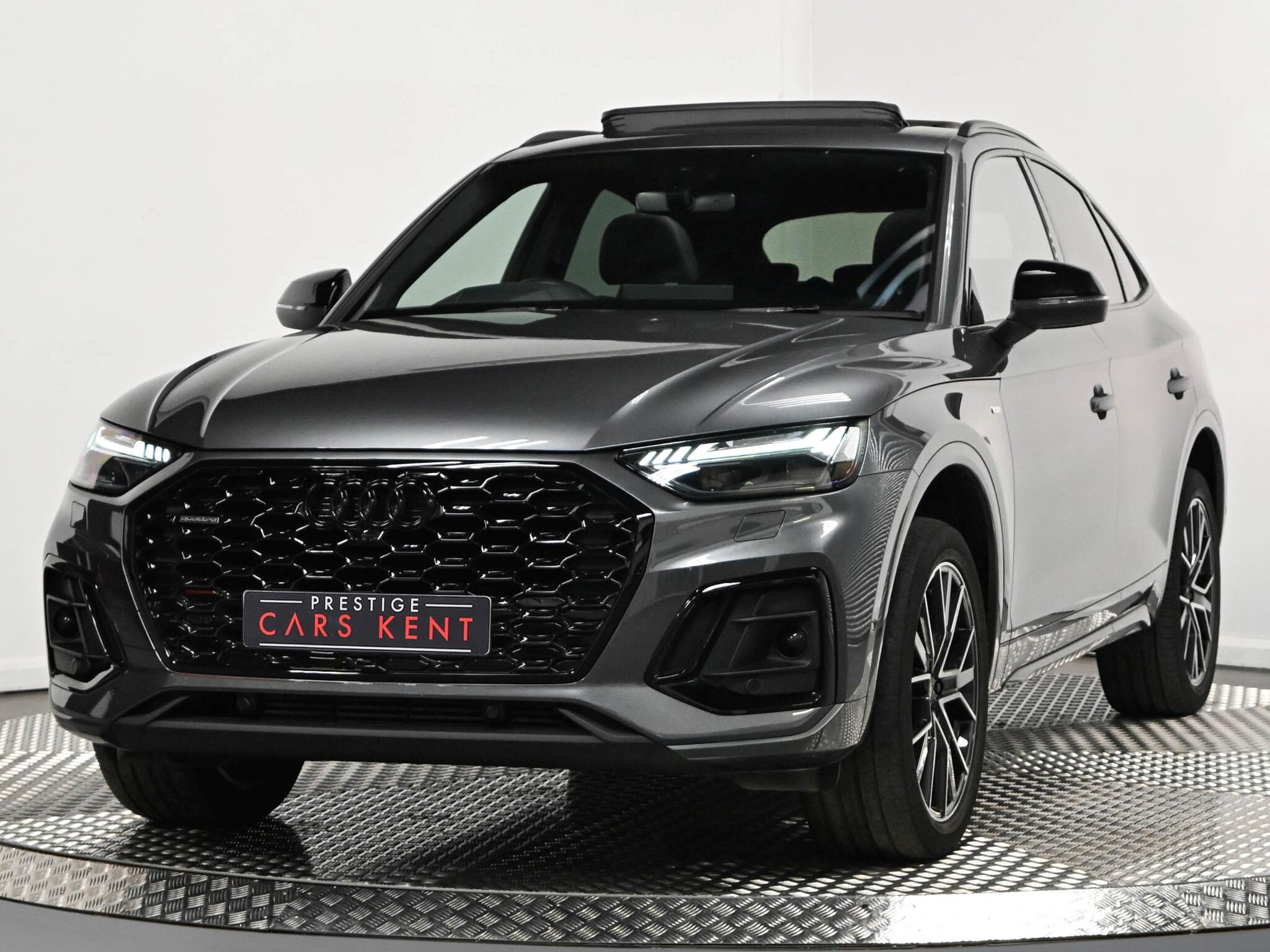 Audi Q5 view 6