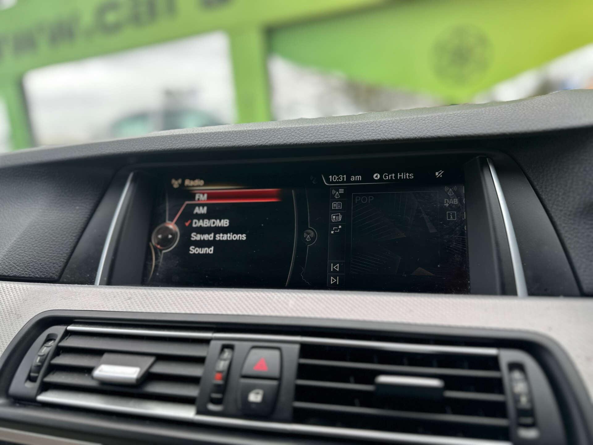 BMW 5 Series view 17