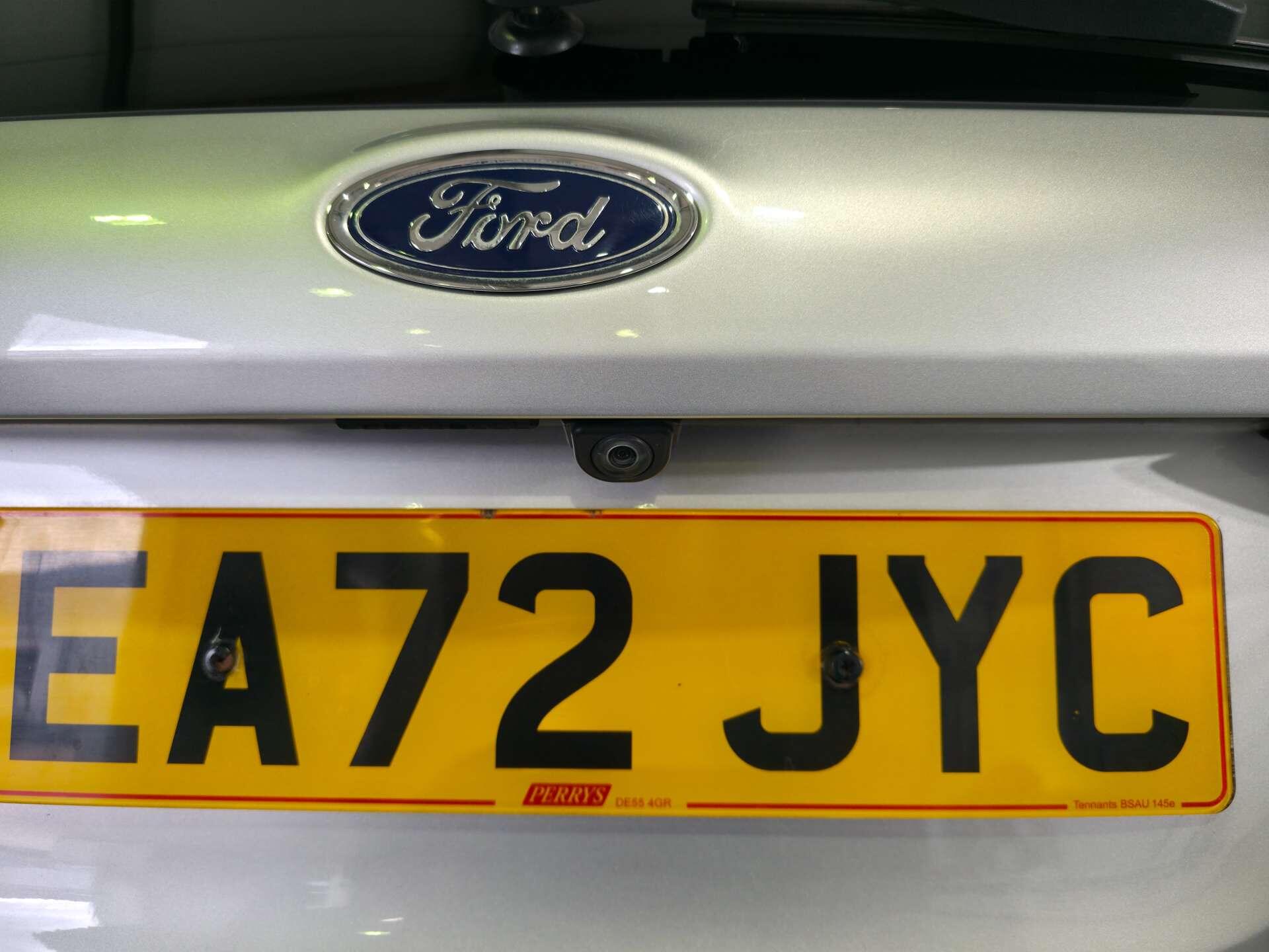 Ford Fiesta view 9