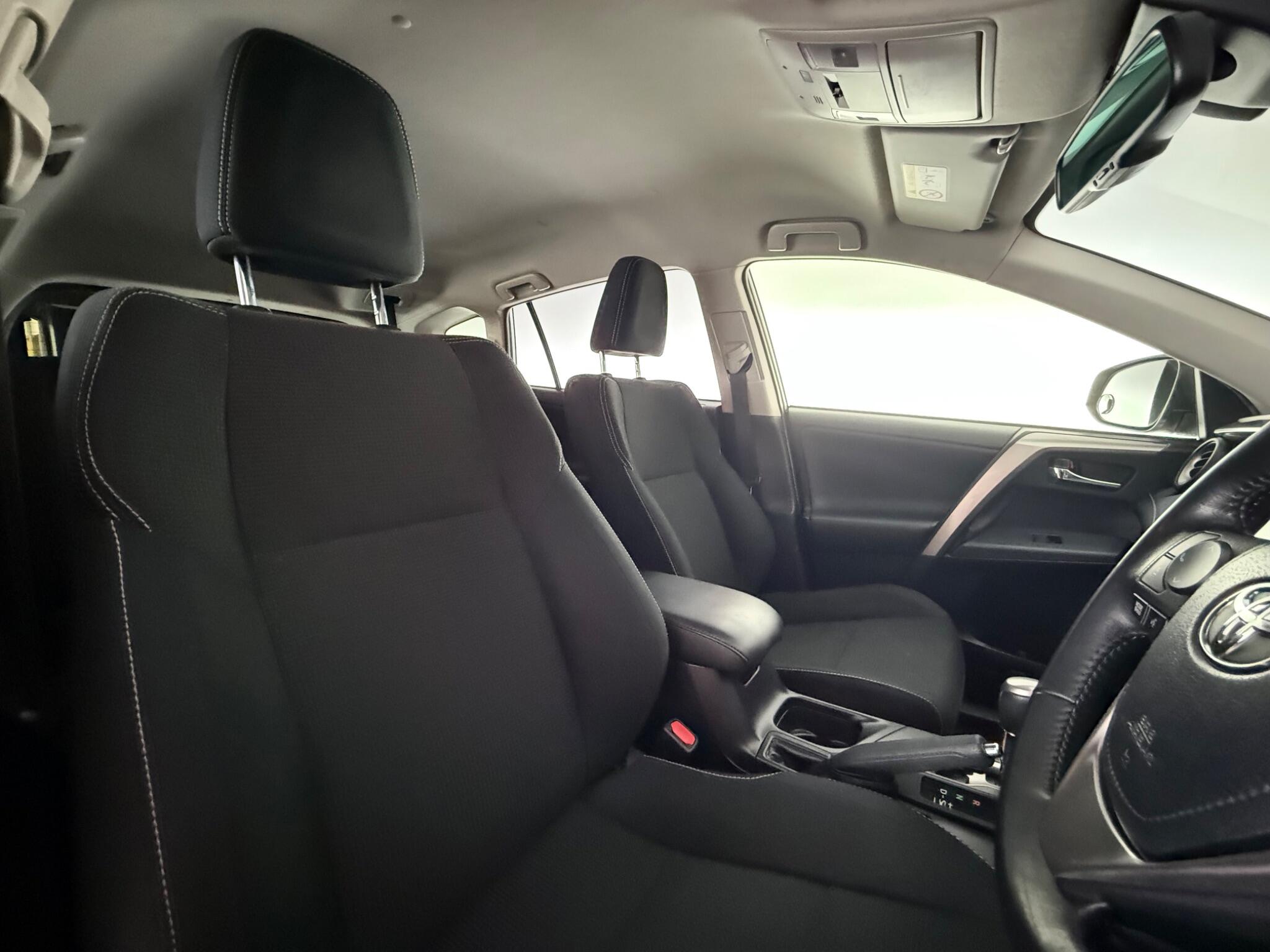Toyota Rav4 view 29