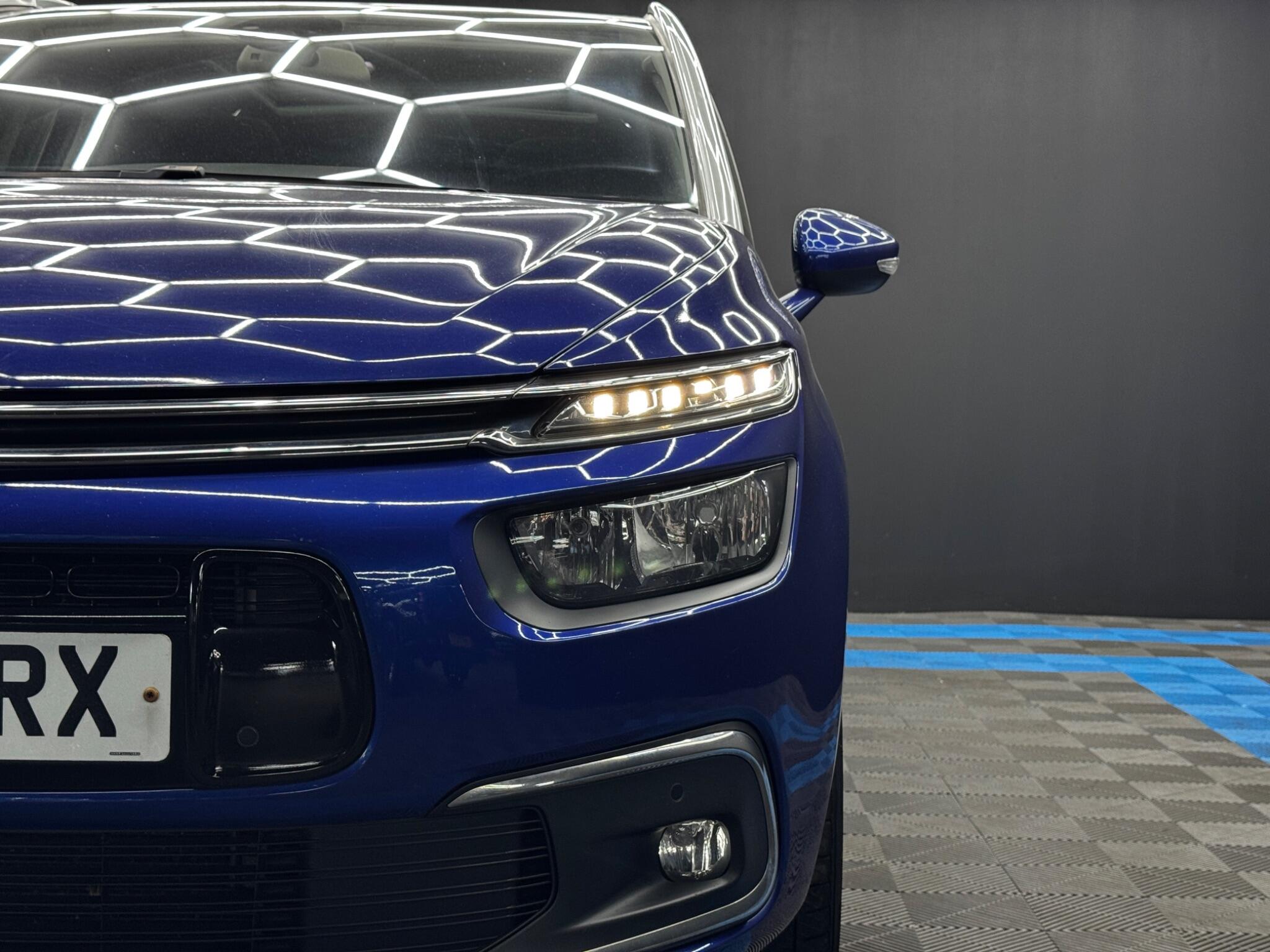 Citroen Grand C4 Spacetourer view 45
