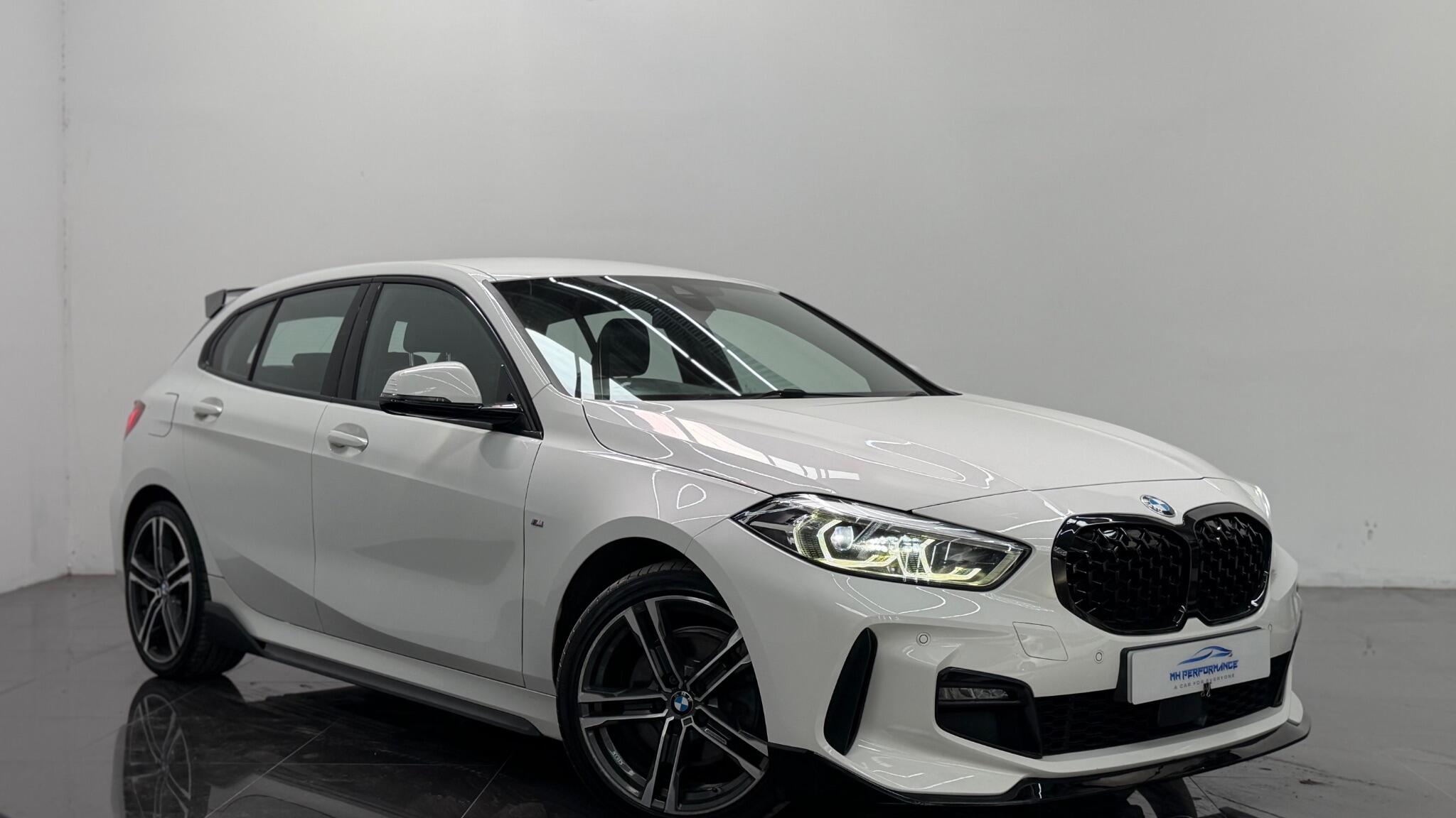 BMW 1 Series view 14