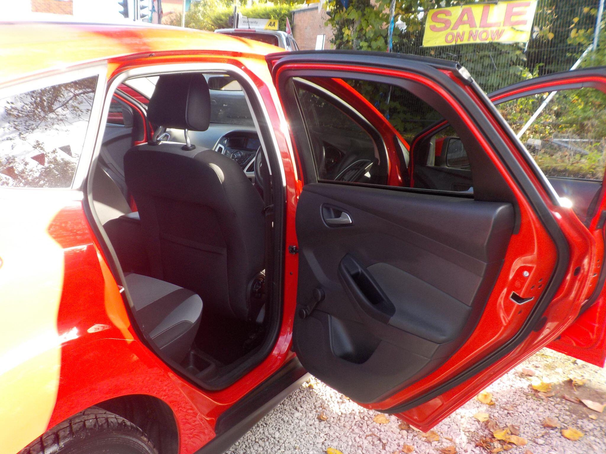 Ford Focus 1.6 Zetec Euro 5 5dr