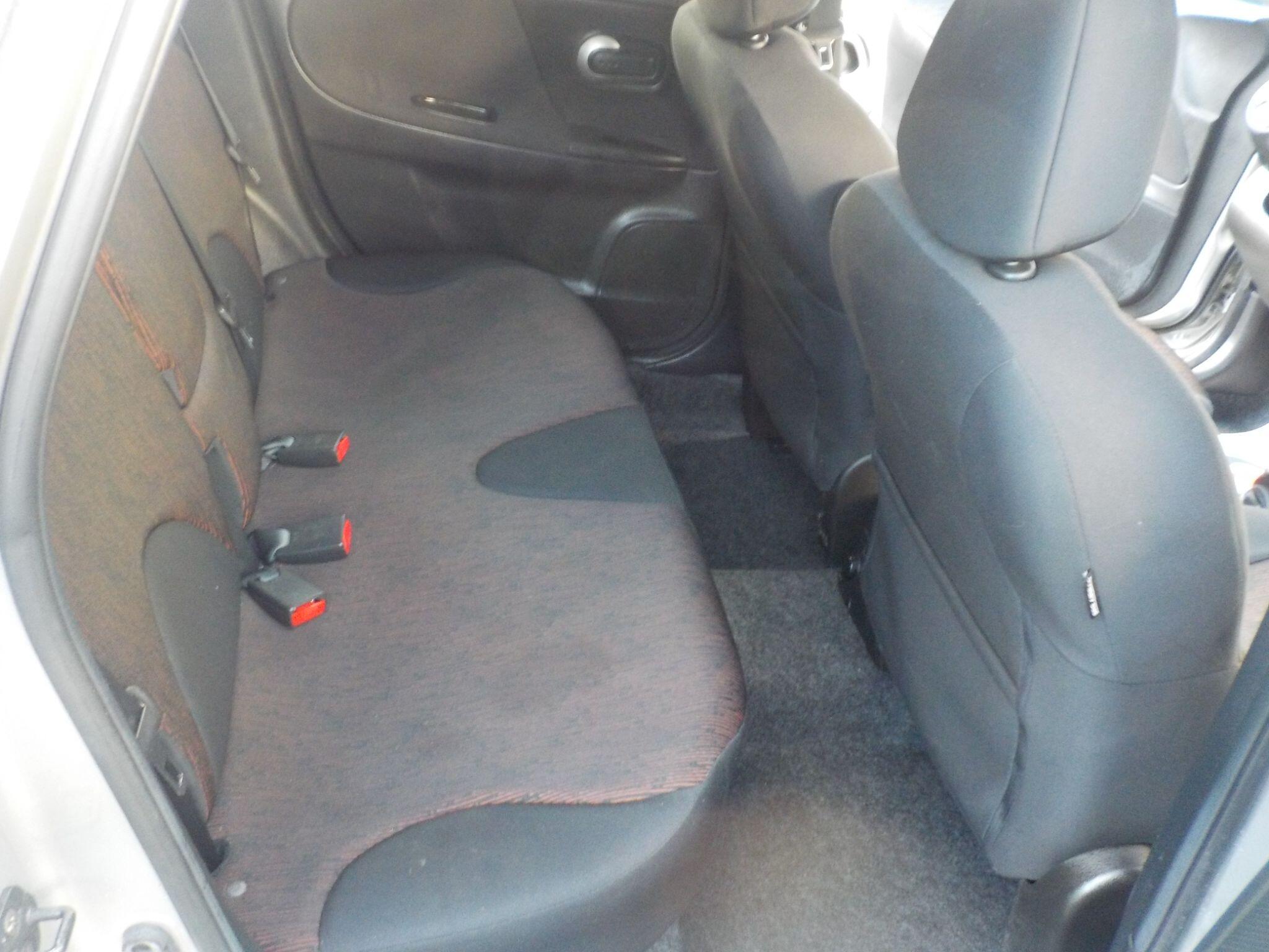 Nissan Note 1.4 16V n-tec Euro 4 5dr