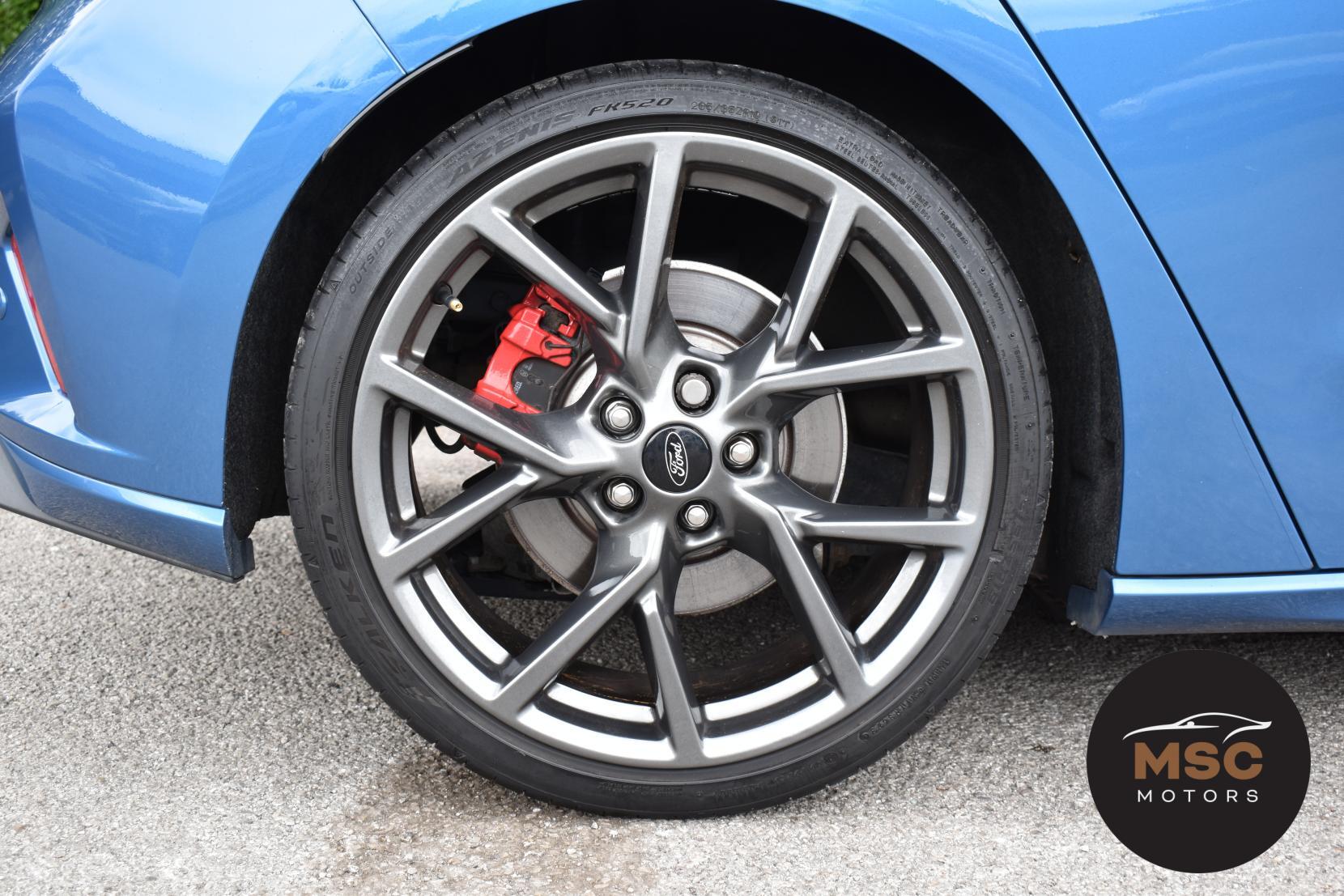 Ford Focus view 27