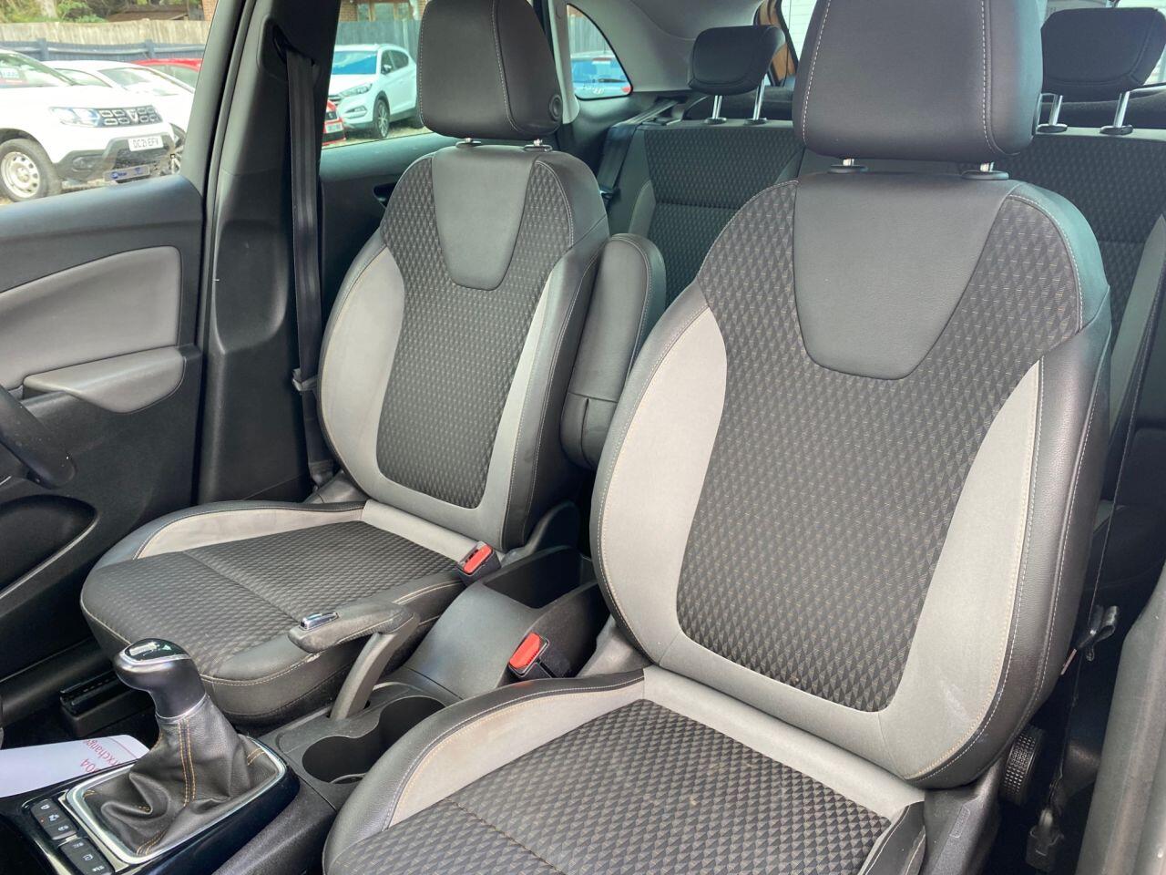 Vauxhall Crossland X view 17