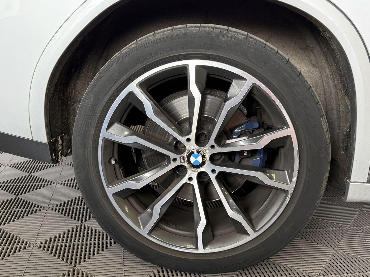 BMW X4 view 19