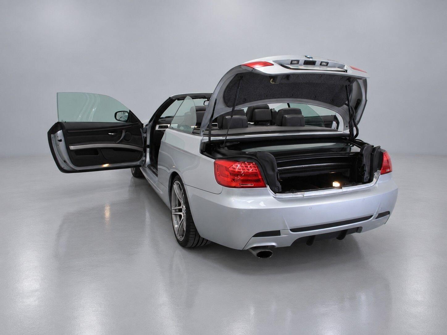 BMW 3 Series view 22