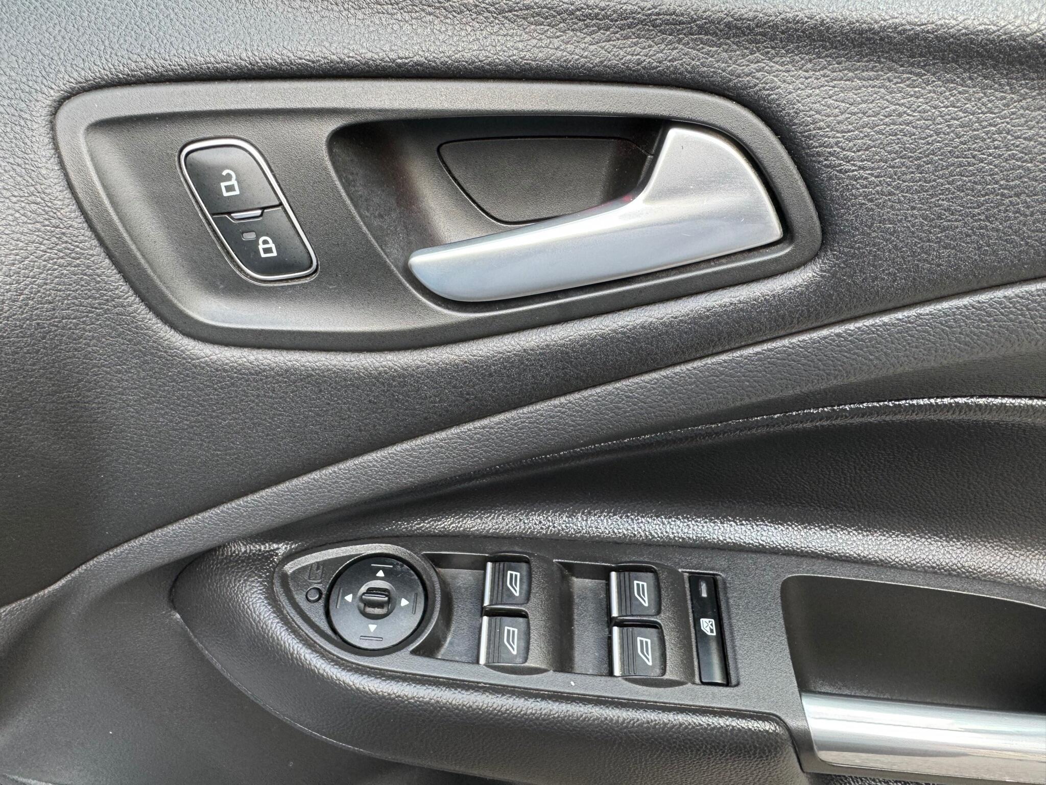 Ford Kuga view 14