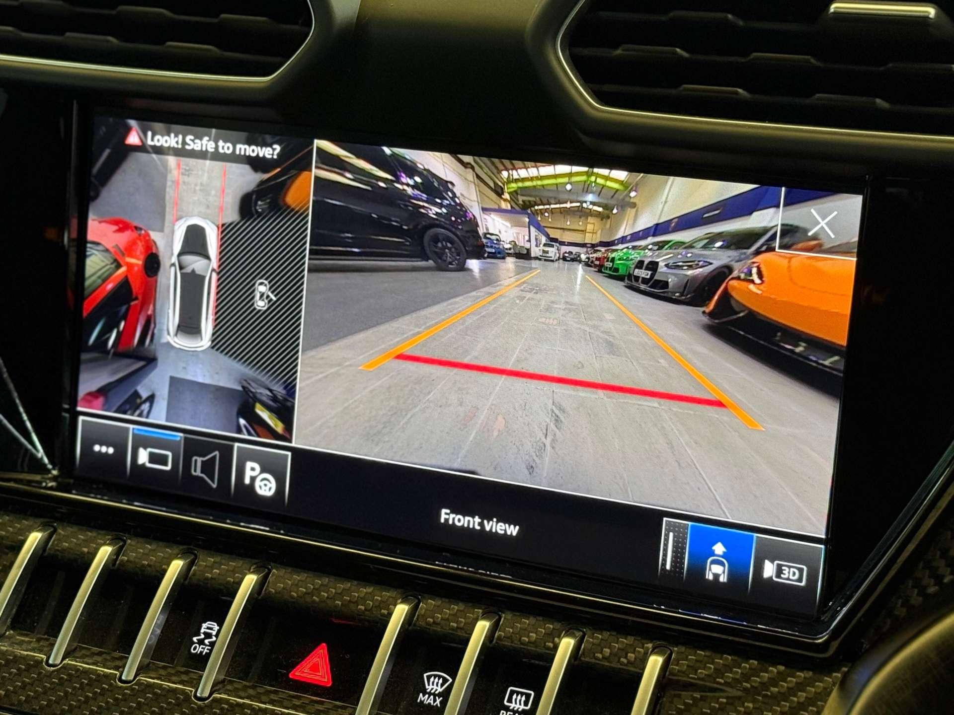 Lamborghini Urus view 44